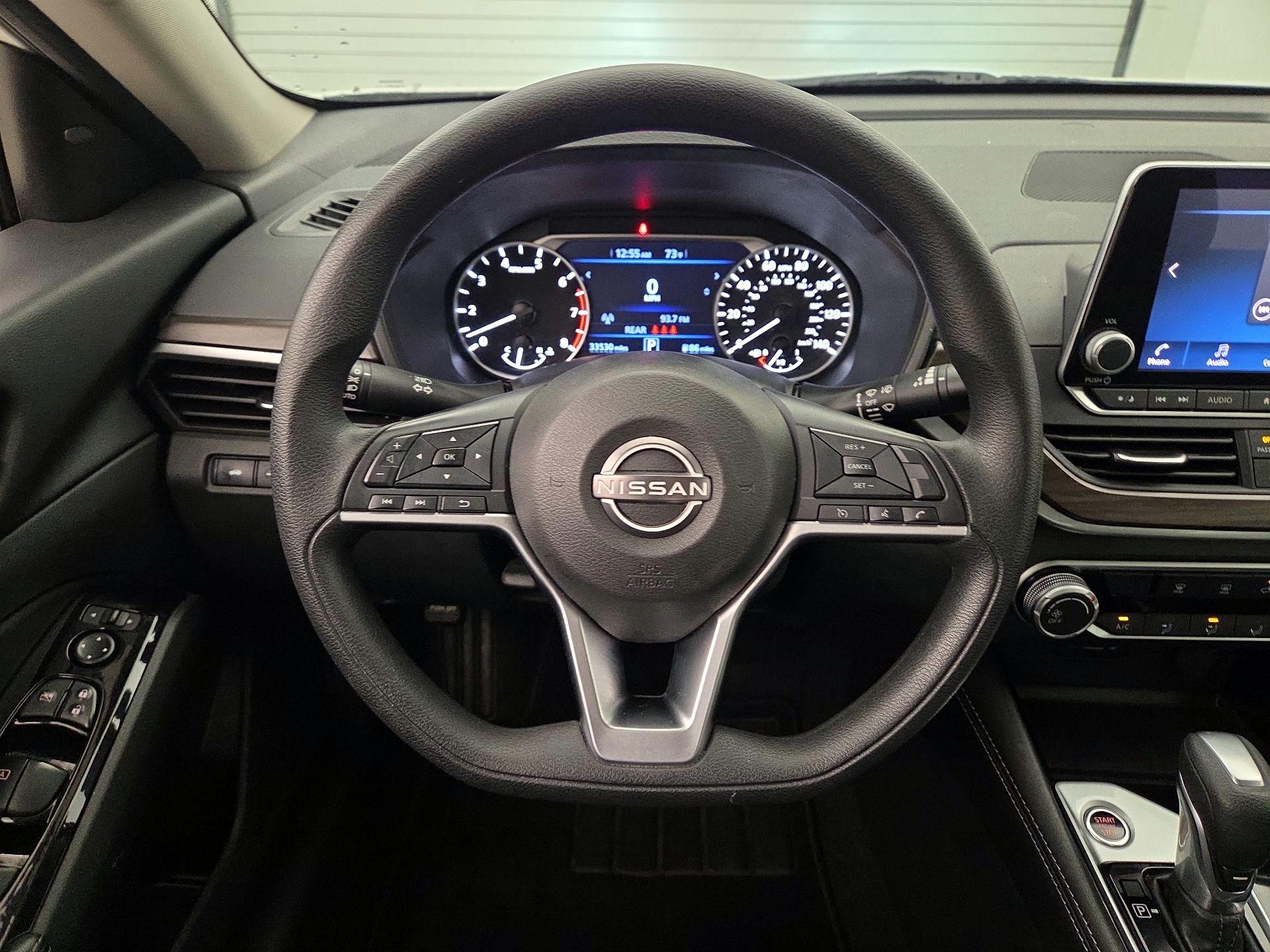 Thumbnail: 2023 Nissan Altima - 10