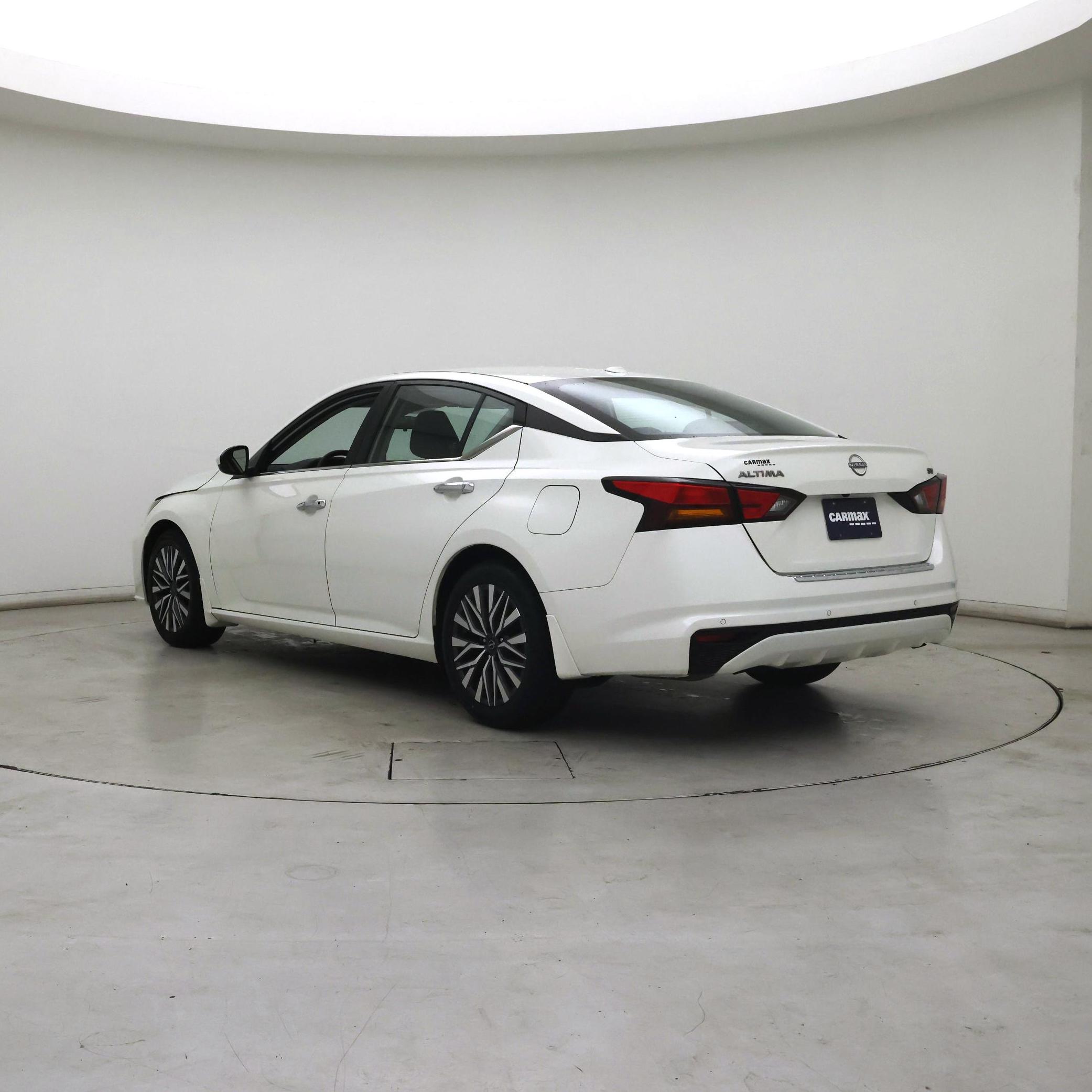 Thumbnail: 2023 Nissan Altima - 2