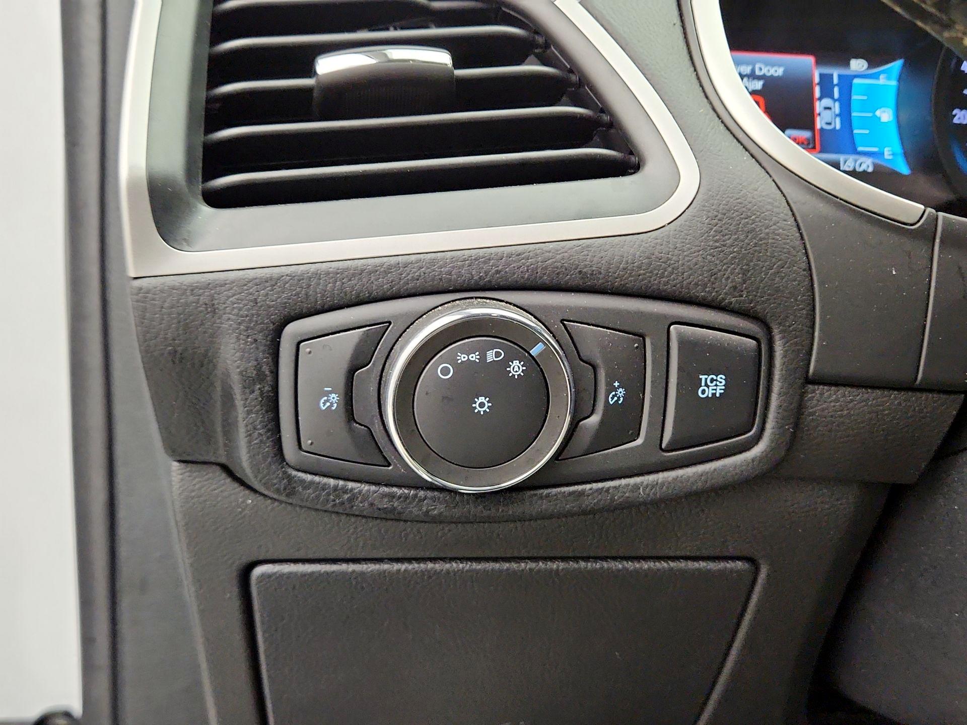 Thumbnail: 2021 Ford Edge - 13