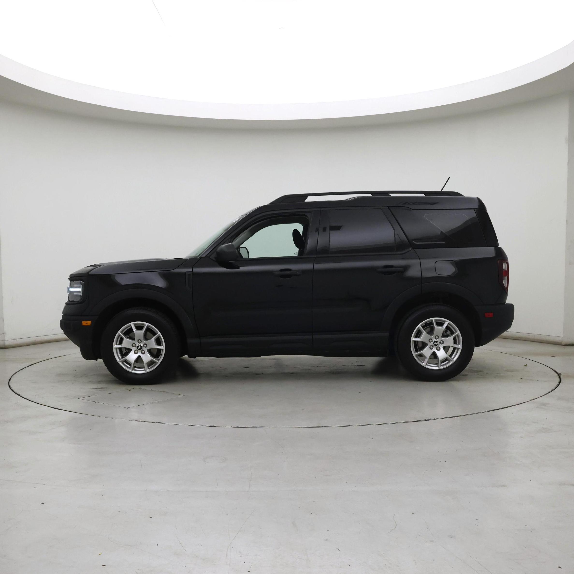 Thumbnail: 2022 Ford Bronco Sport - 3