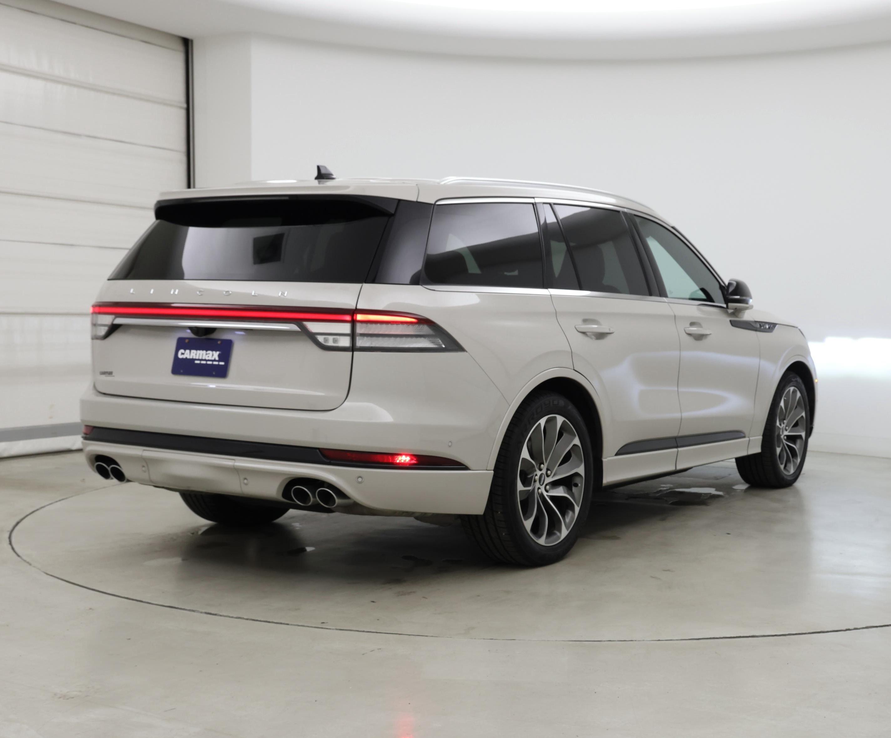 Thumbnail: 2021 Lincoln Aviator - 8