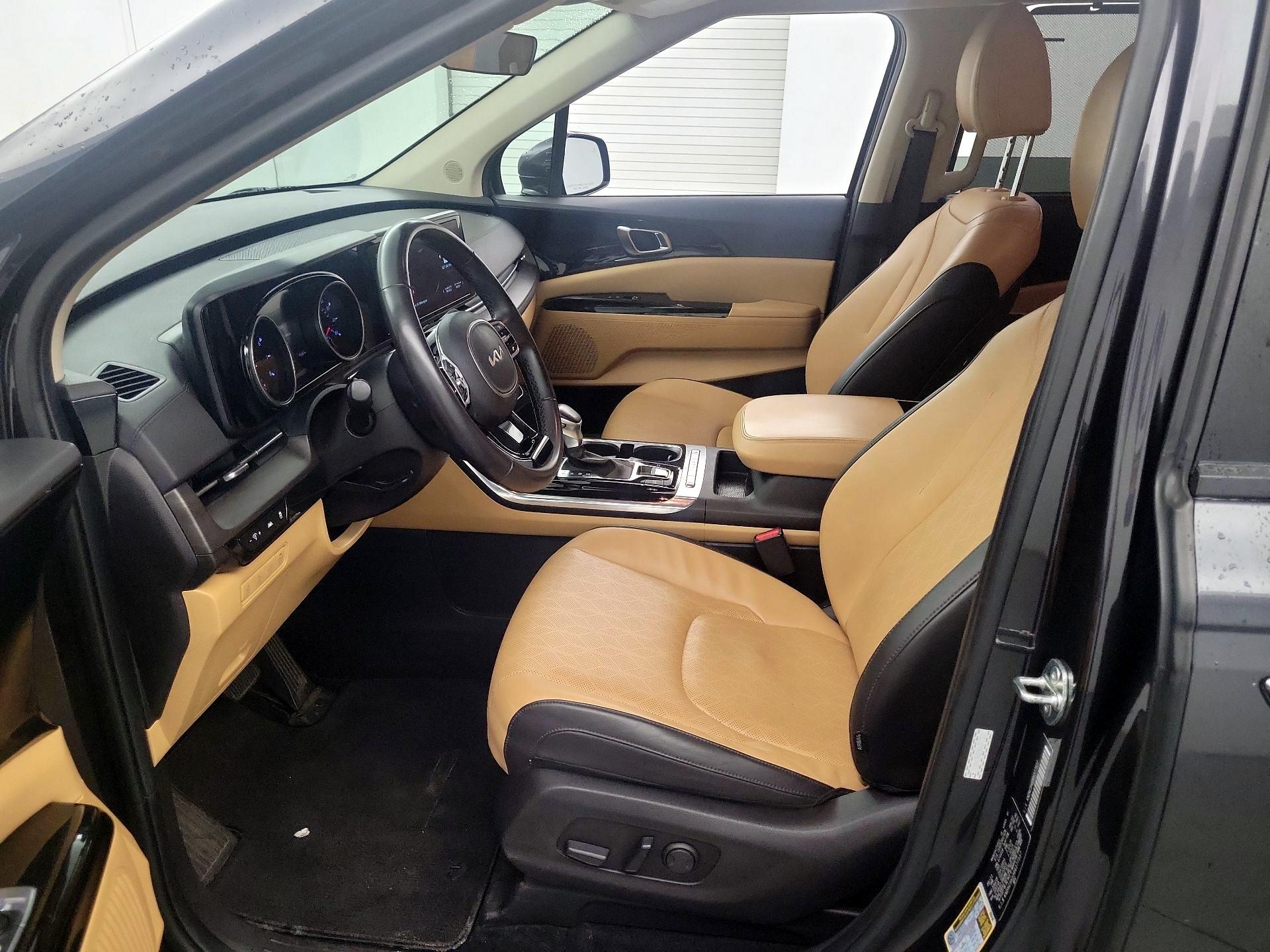 Thumbnail: 2024 Kia Carnival - 9