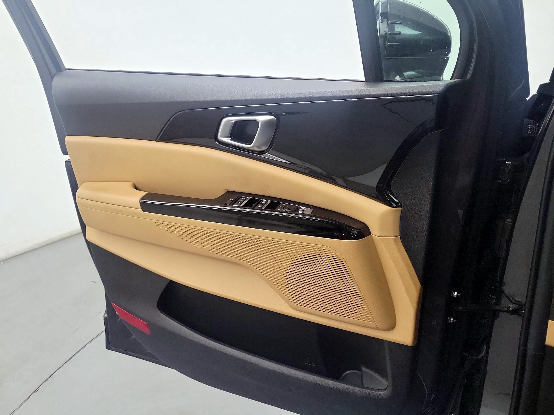 Thumbnail: 2024 Kia Carnival - 10