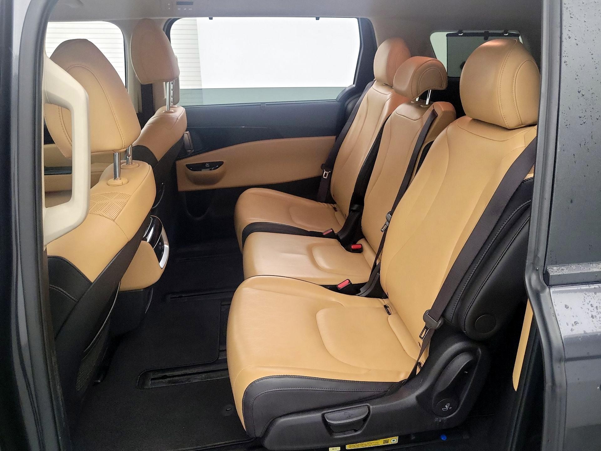 Thumbnail: 2024 Kia Carnival - 18
