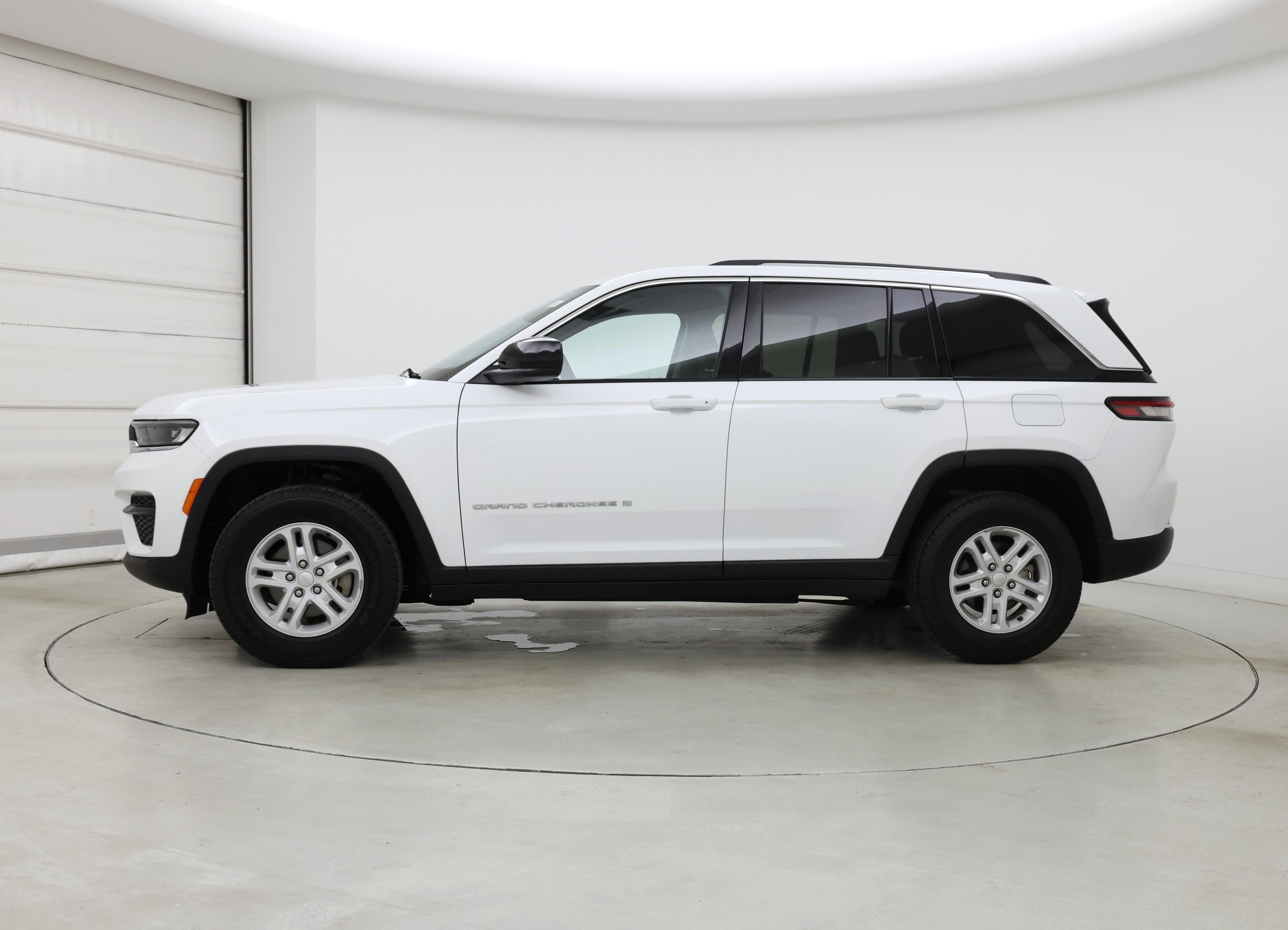 Thumbnail: 2023 Jeep Grand Cherokee - 3
