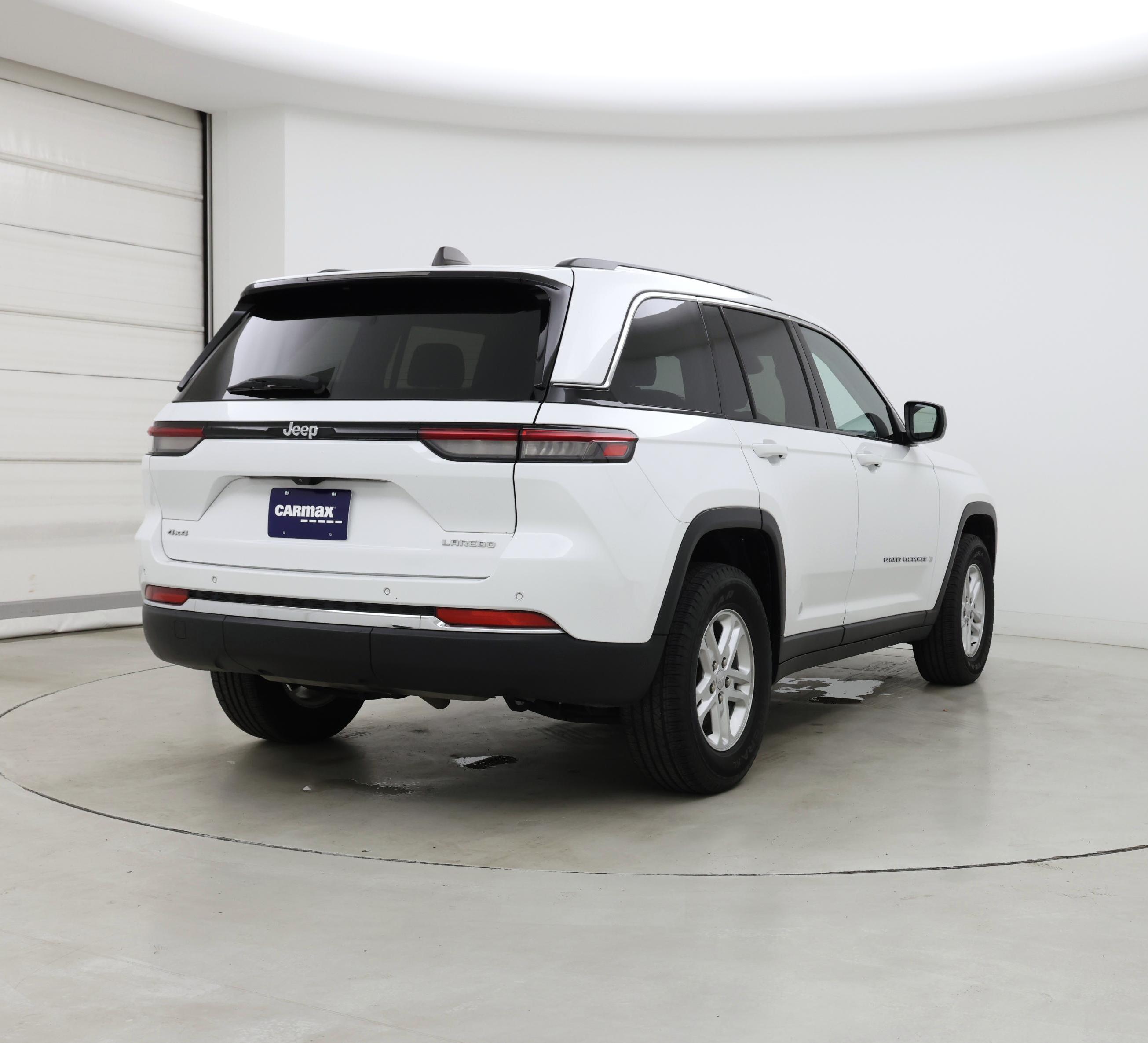 Thumbnail: 2023 Jeep Grand Cherokee - 8