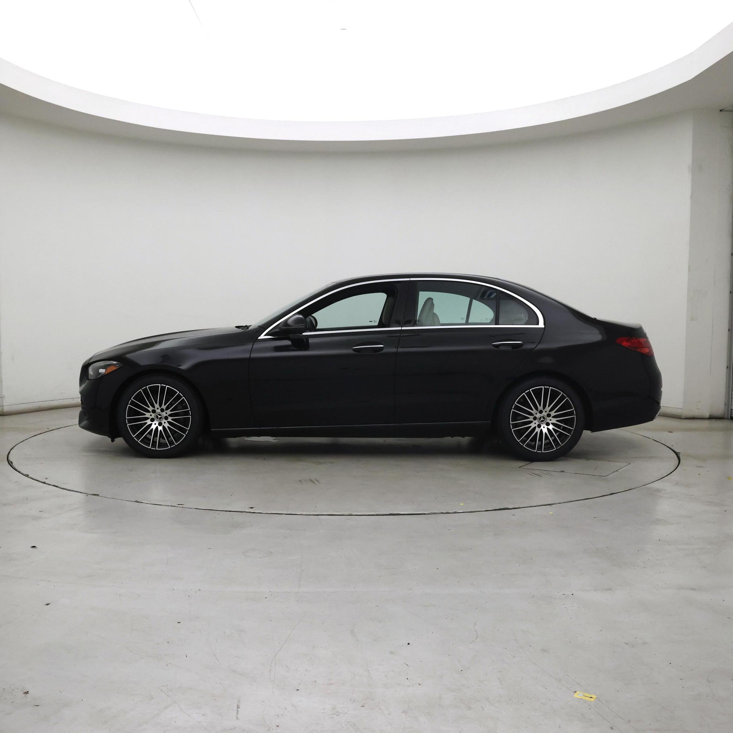 Thumbnail: 2023 Mercedes-Benz C-Class - 3