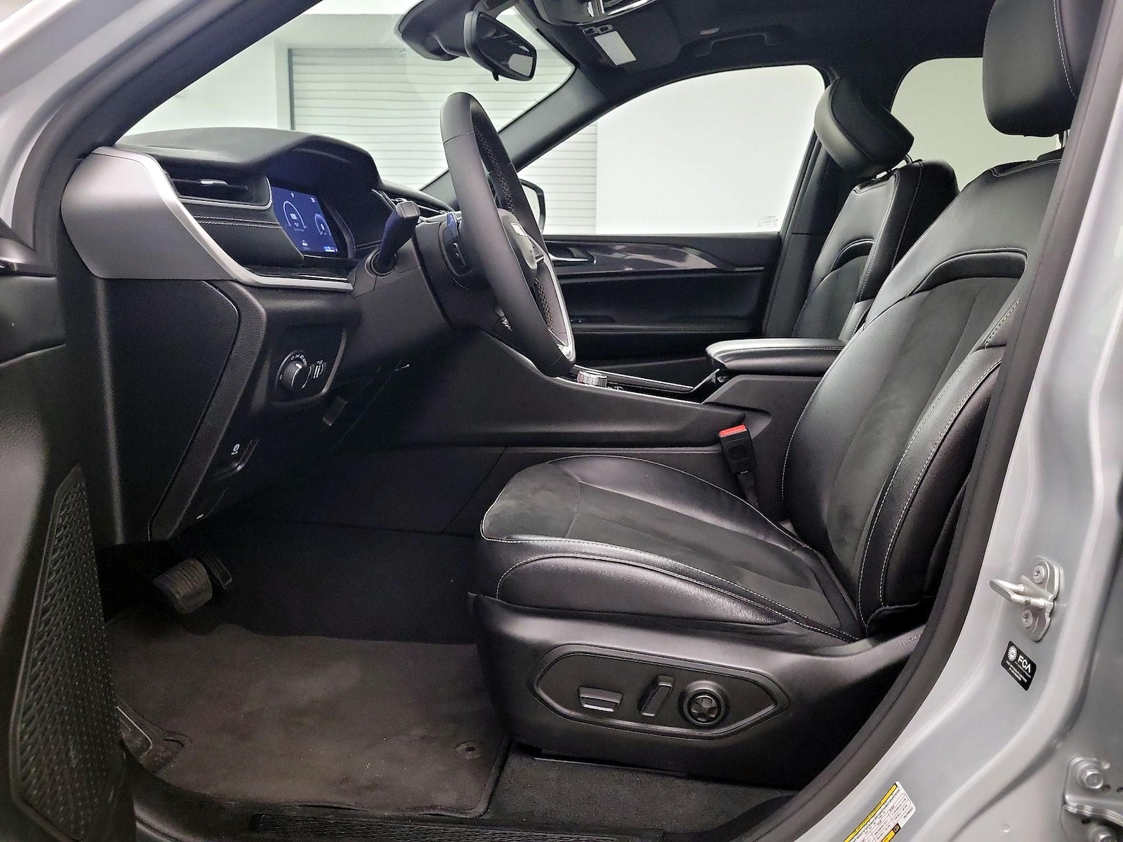 2023 Jeep Grand Cherokee L Altitude - Photo 10