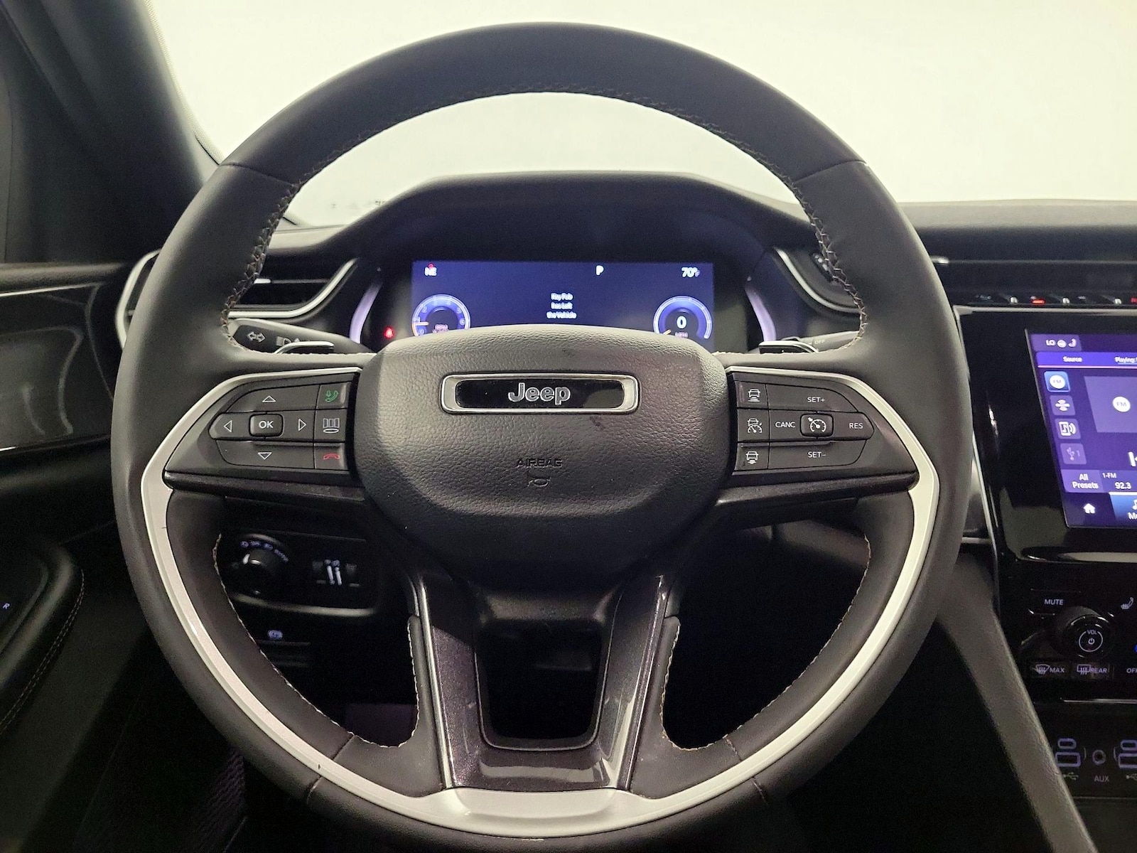 2023 Jeep Grand Cherokee L Altitude - Photo 9