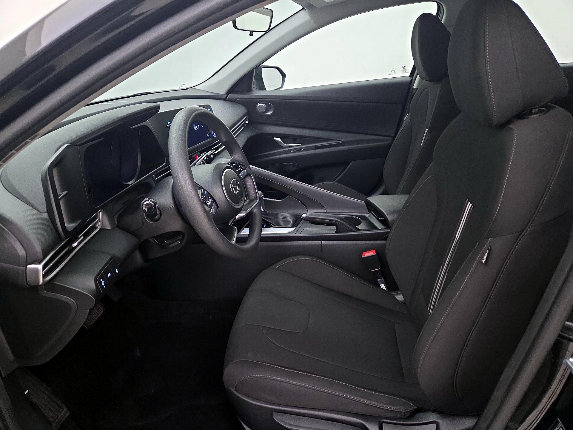 Thumbnail: 2023 Hyundai Elantra - 11