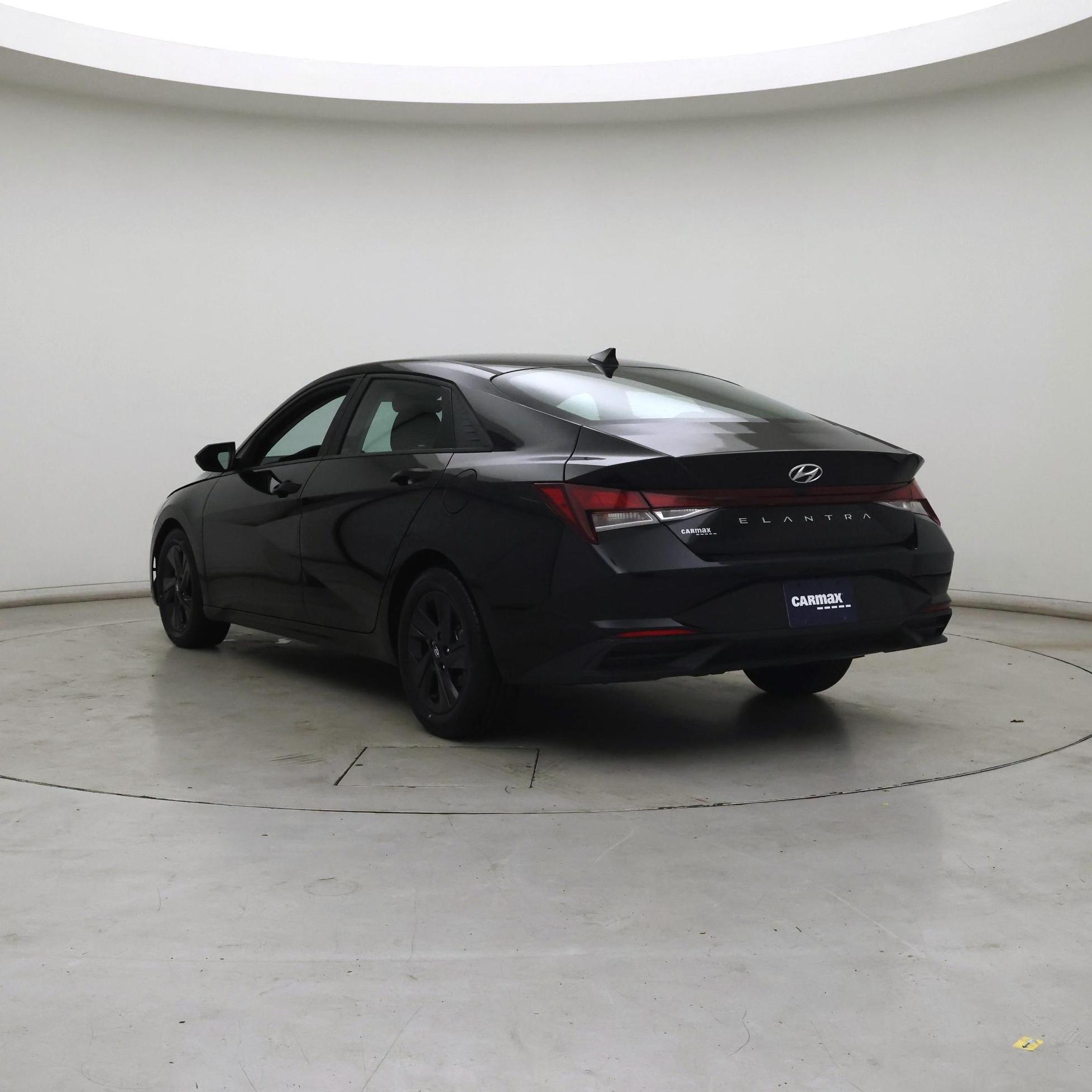 Thumbnail: 2023 Hyundai Elantra - 2