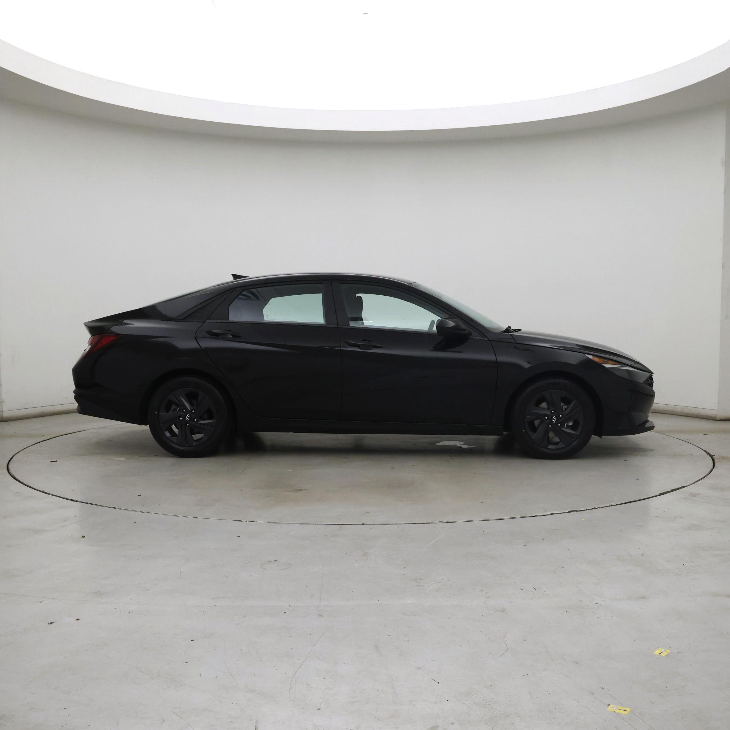 Thumbnail: 2023 Hyundai Elantra - 7