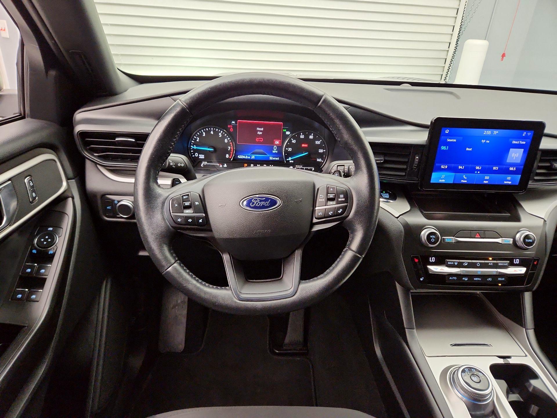Thumbnail: 2020 Ford Explorer - 10