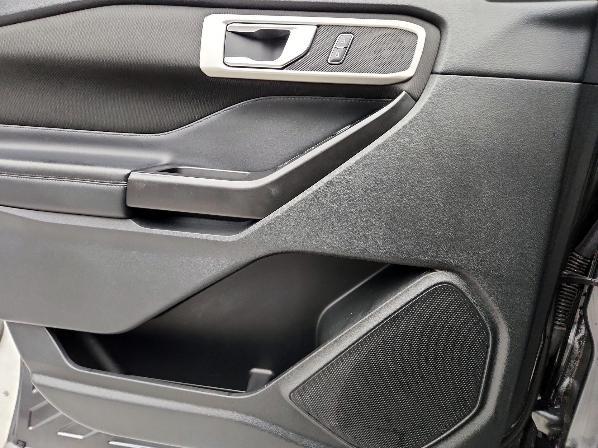 Thumbnail: 2020 Ford Explorer - 12