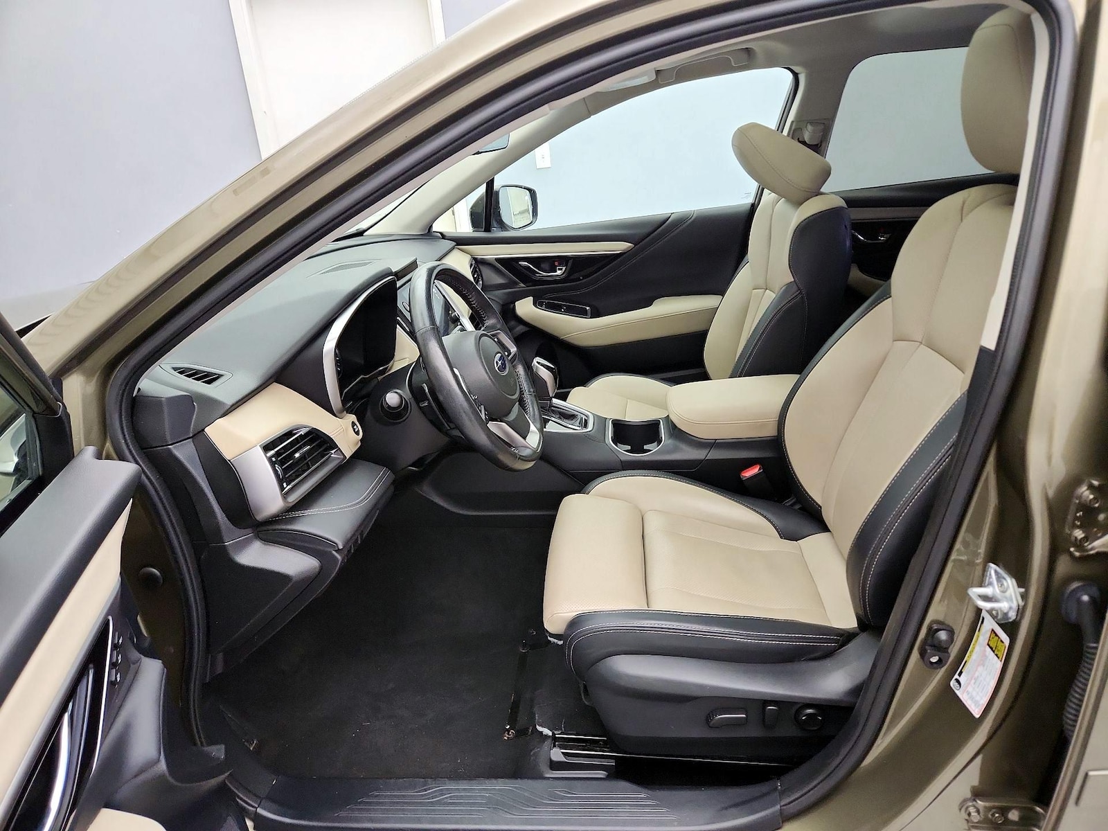 2021 Subaru Outback Limited - Photo 12