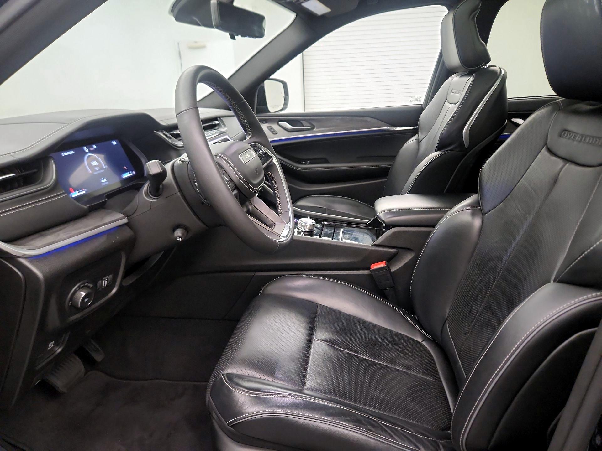 Thumbnail: 2023 Jeep Grand Cherokee - 11
