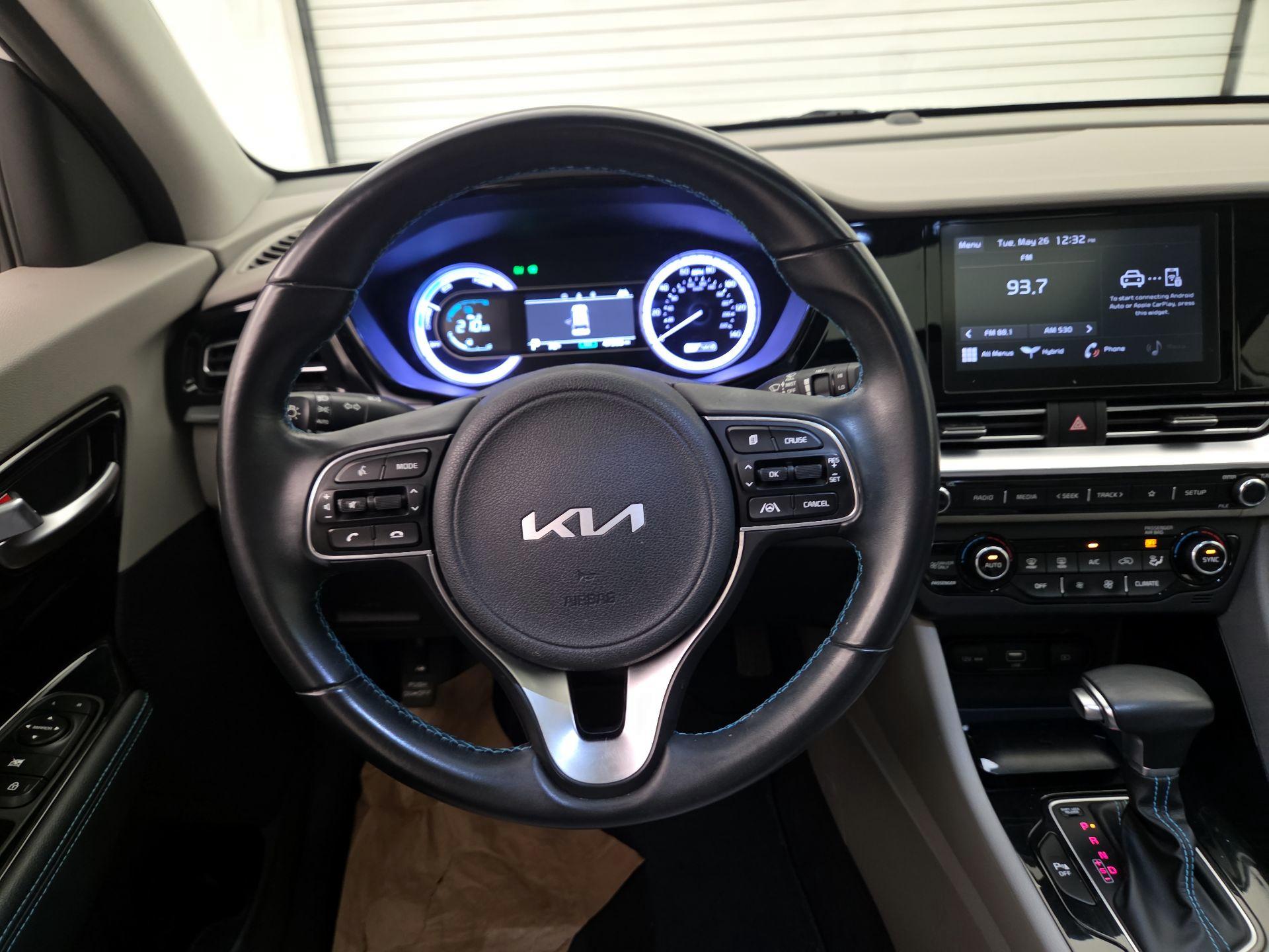 Thumbnail: 2022 Kia Niro - 10