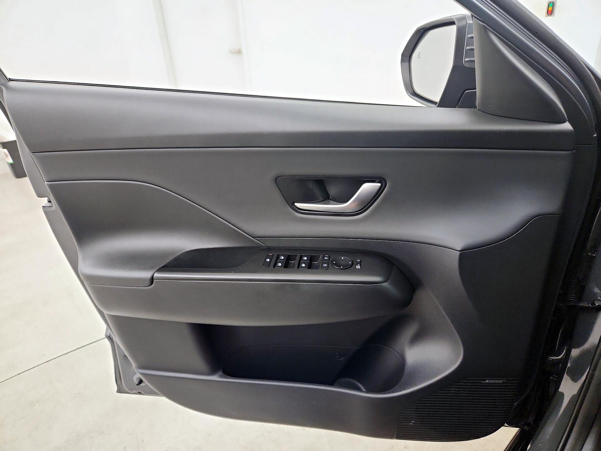 Thumbnail: 2025 Hyundai Kona - 12