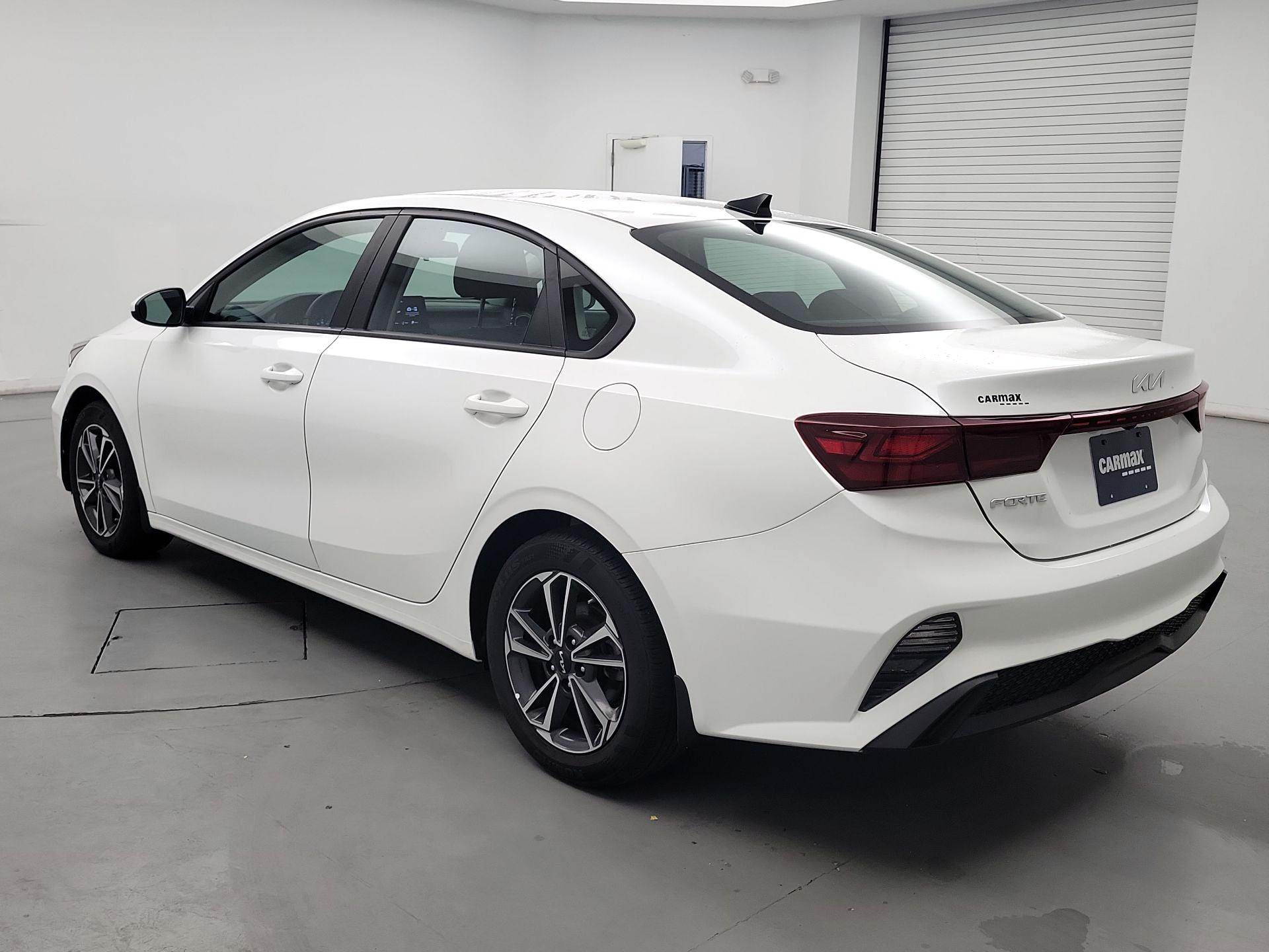 Thumbnail: 2023 Kia Forte - 7