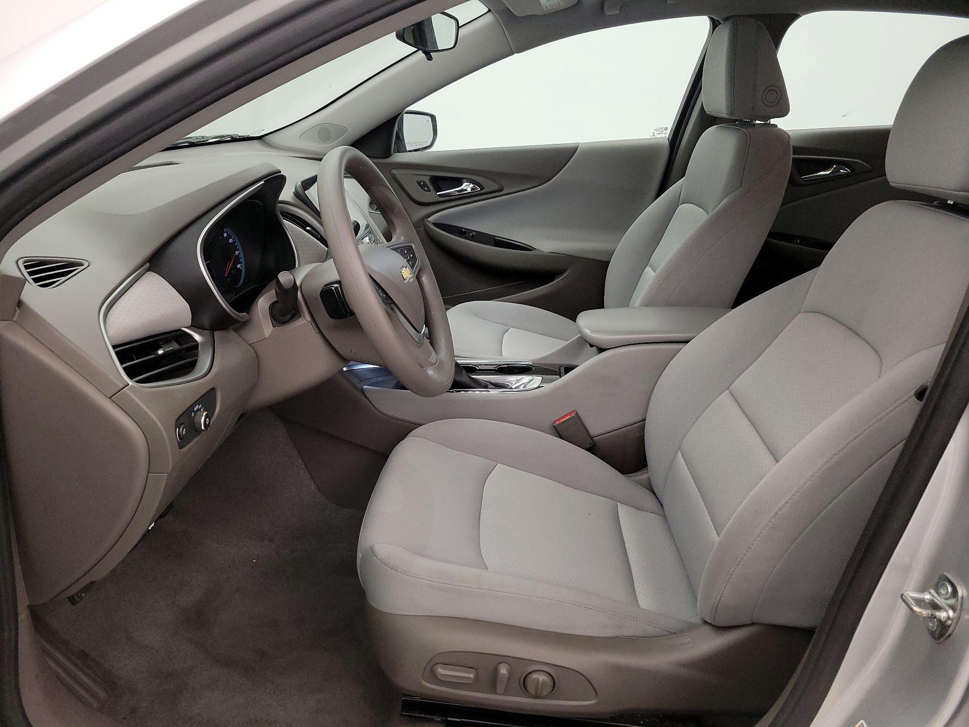 Thumbnail: 2022 Chevrolet Malibu - 11