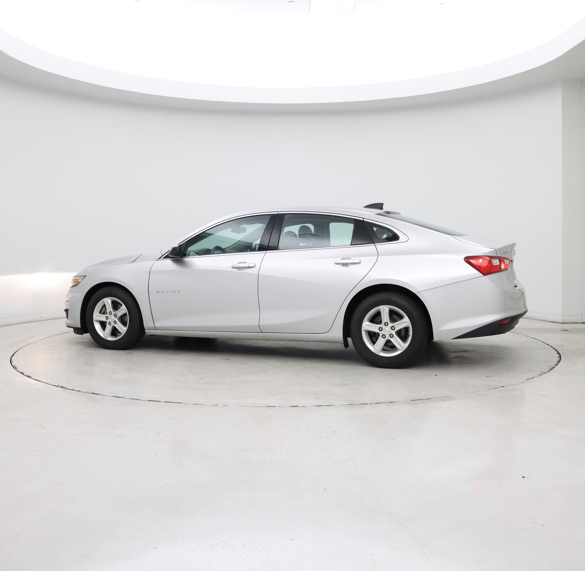 Thumbnail: 2022 Chevrolet Malibu - 6