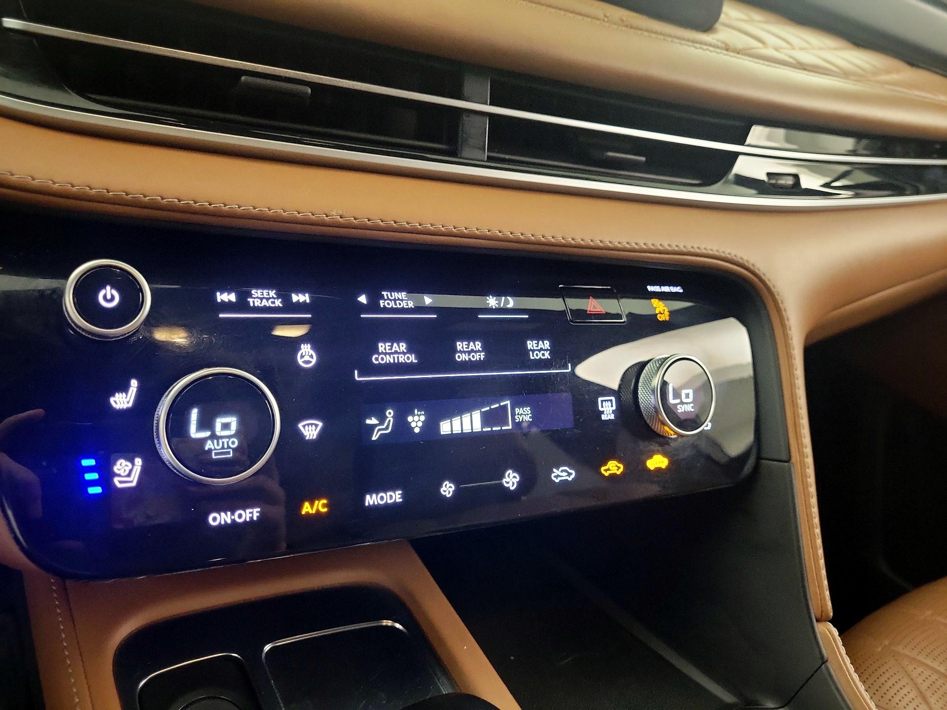 Thumbnail: 2023 INFINITI QX60 - 15