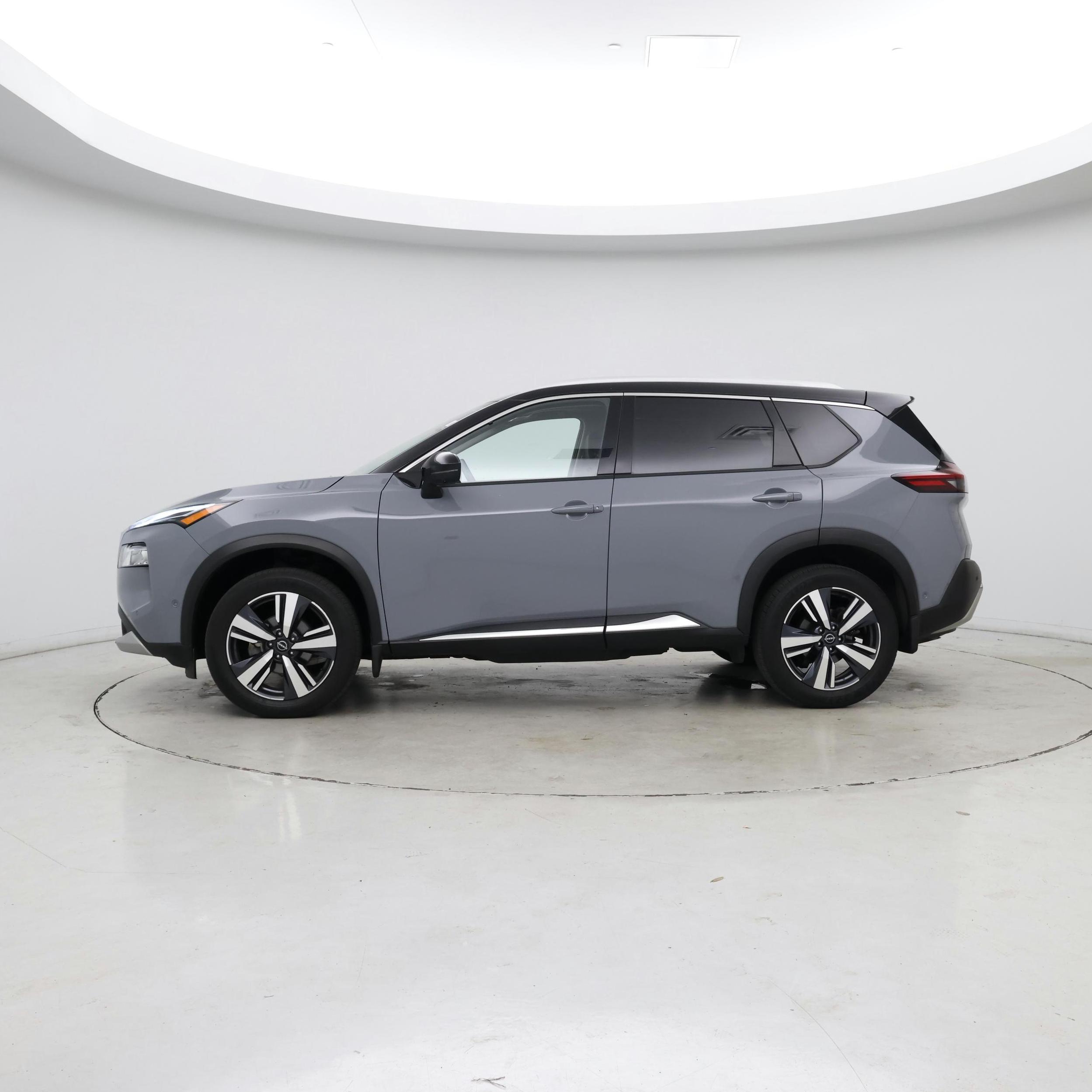 Thumbnail: 2023 Nissan Rogue - 3