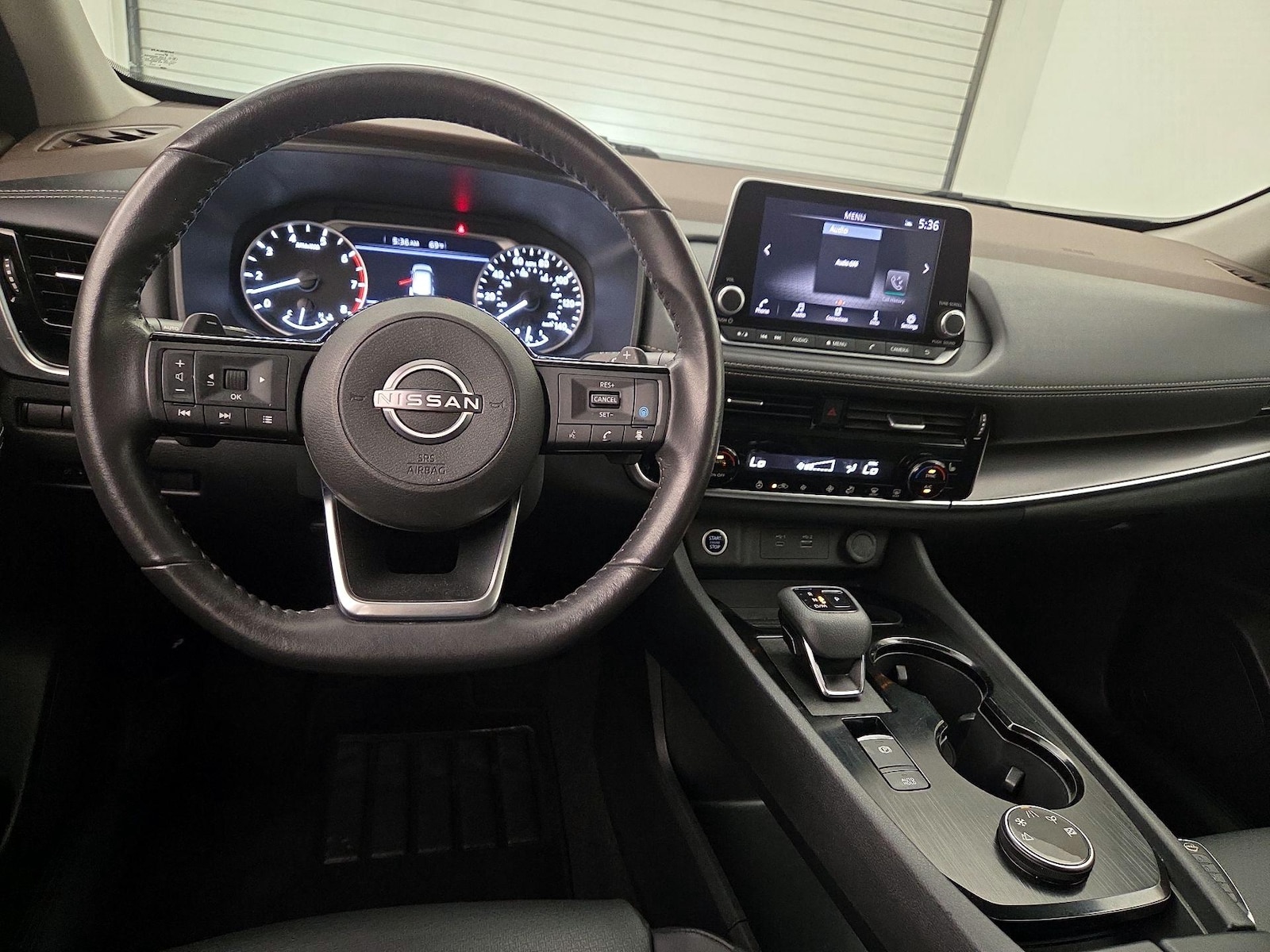 2023 Nissan Rogue SV - Photo 11