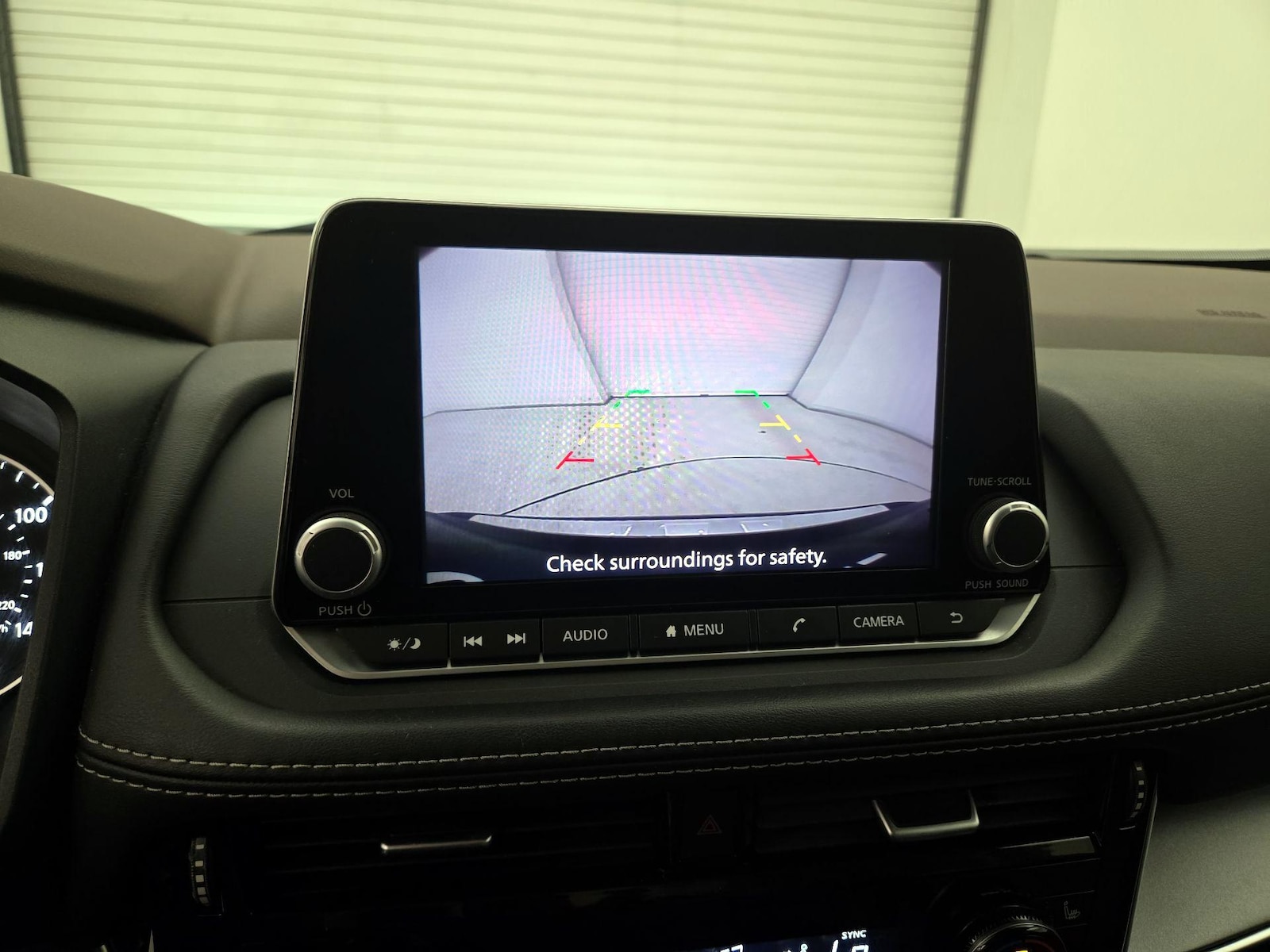 2023 Nissan Rogue SV - Photo 15
