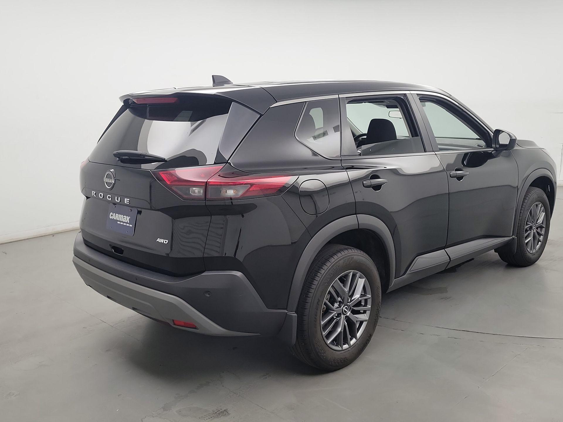 Thumbnail: 2023 Nissan Rogue - 5