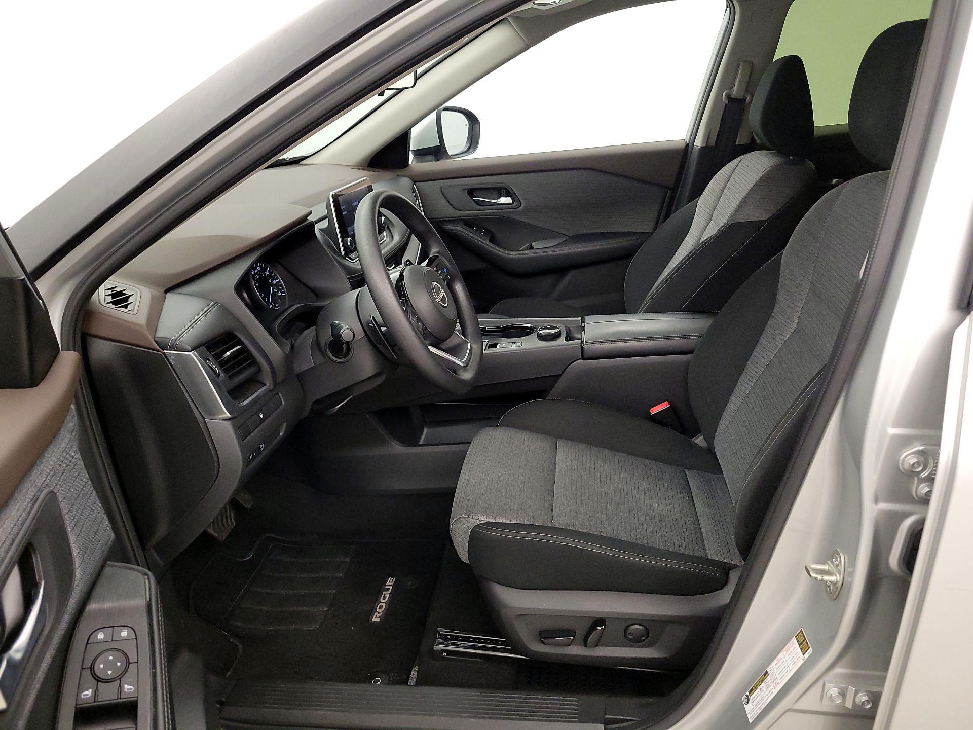 Thumbnail: 2023 Nissan Rogue - 9