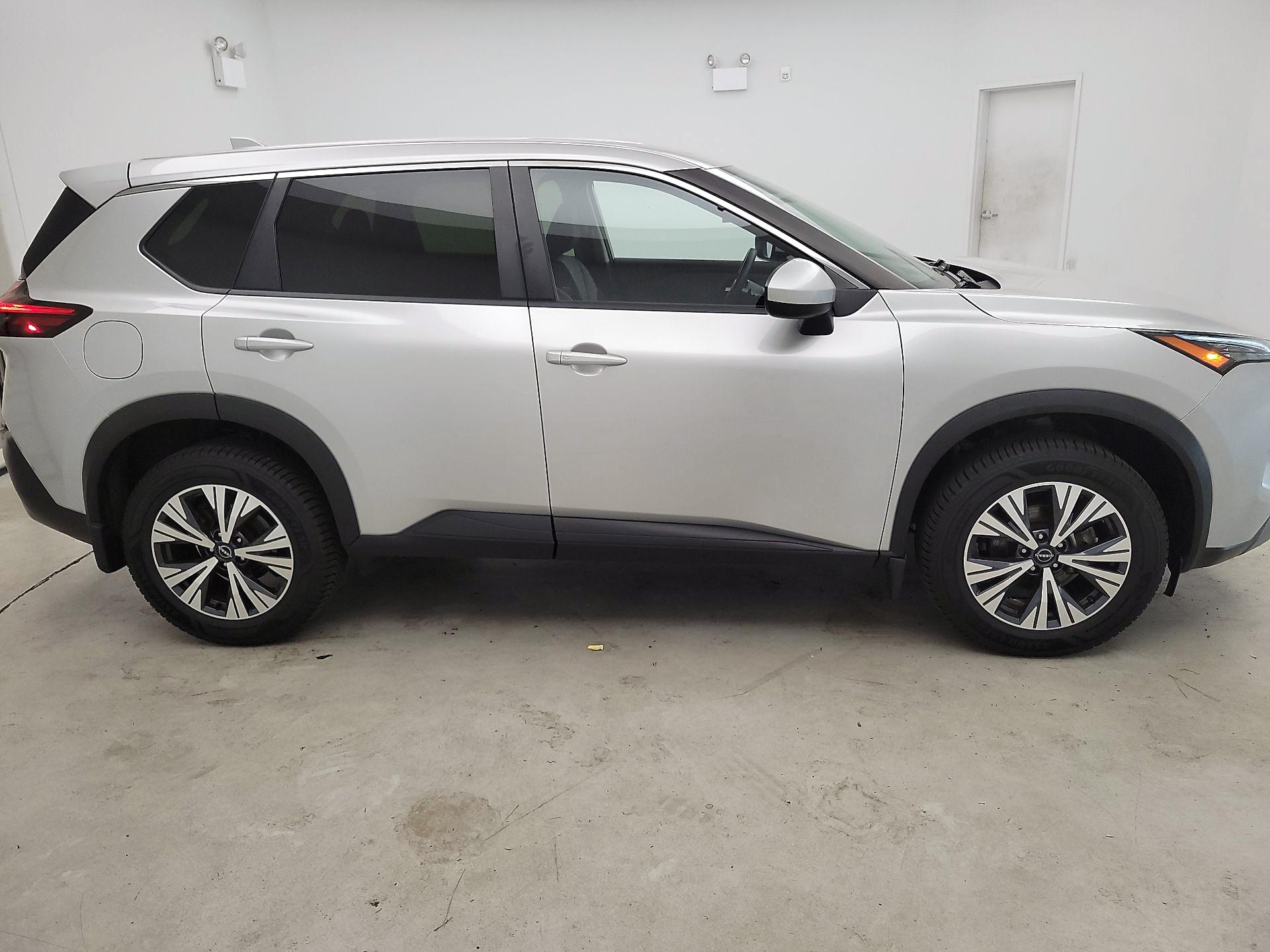 Thumbnail: 2023 Nissan Rogue - 4