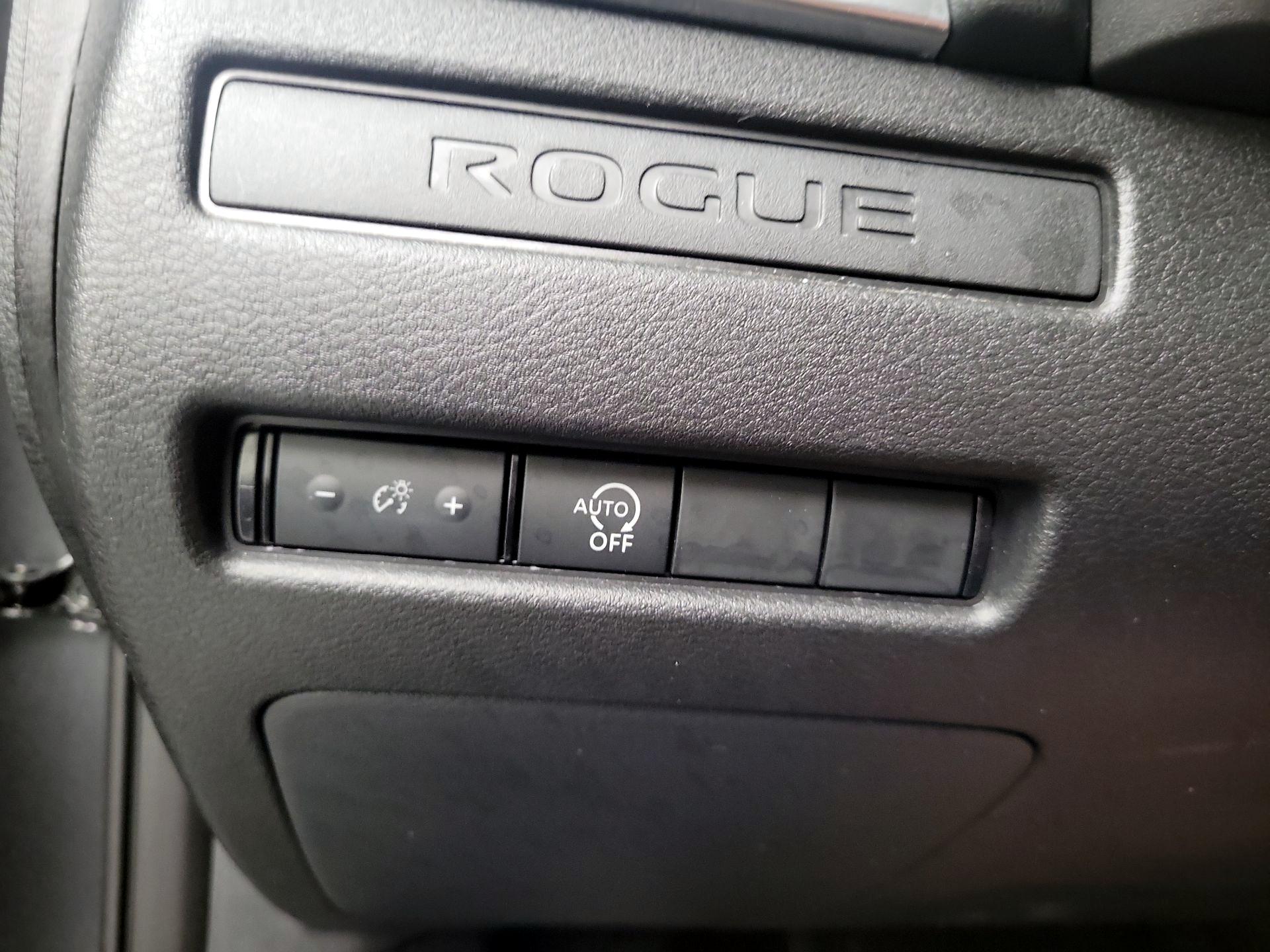 Thumbnail: 2023 Nissan Rogue - 11