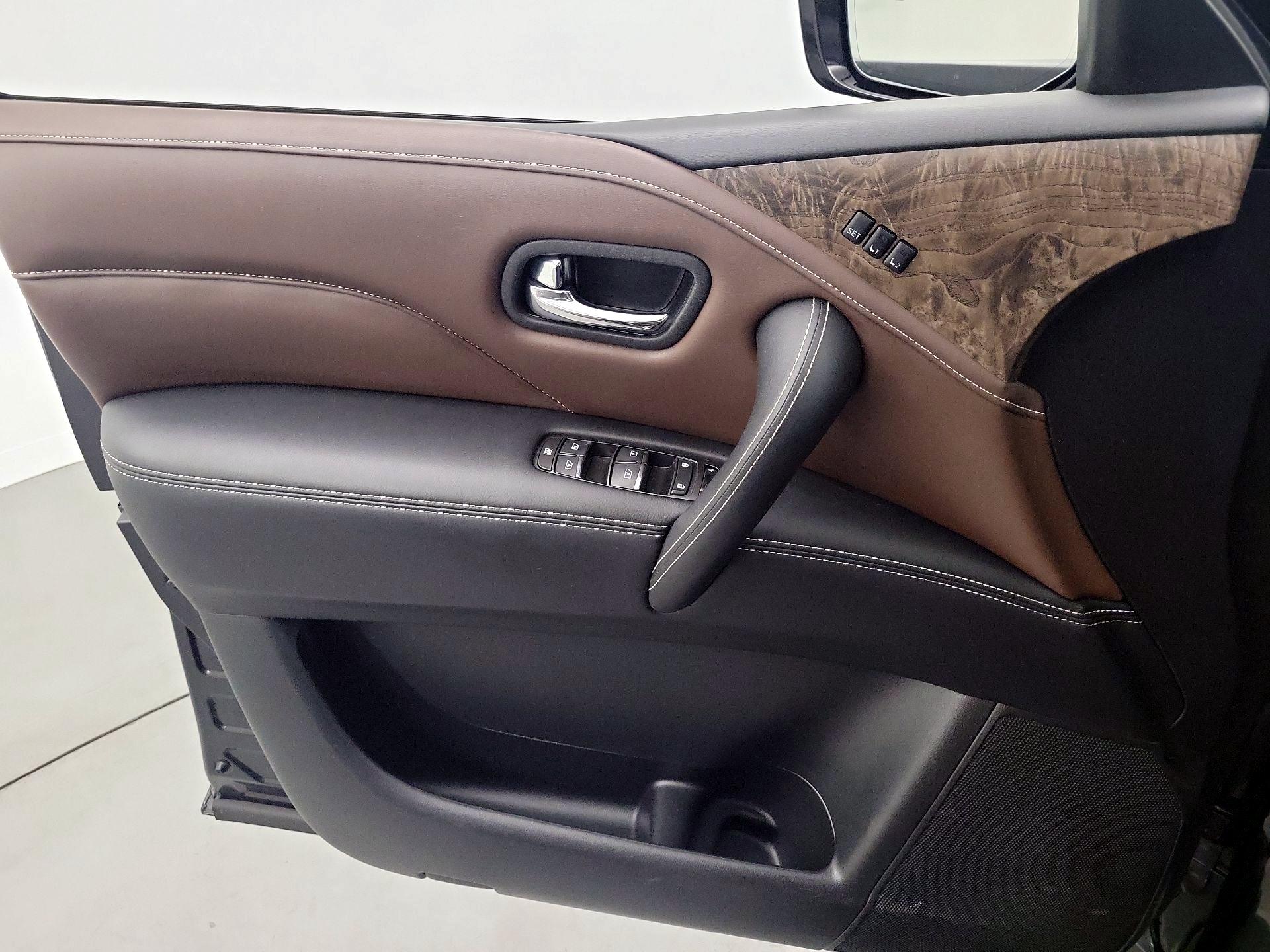 Thumbnail: 2024 INFINITI QX80 - 12