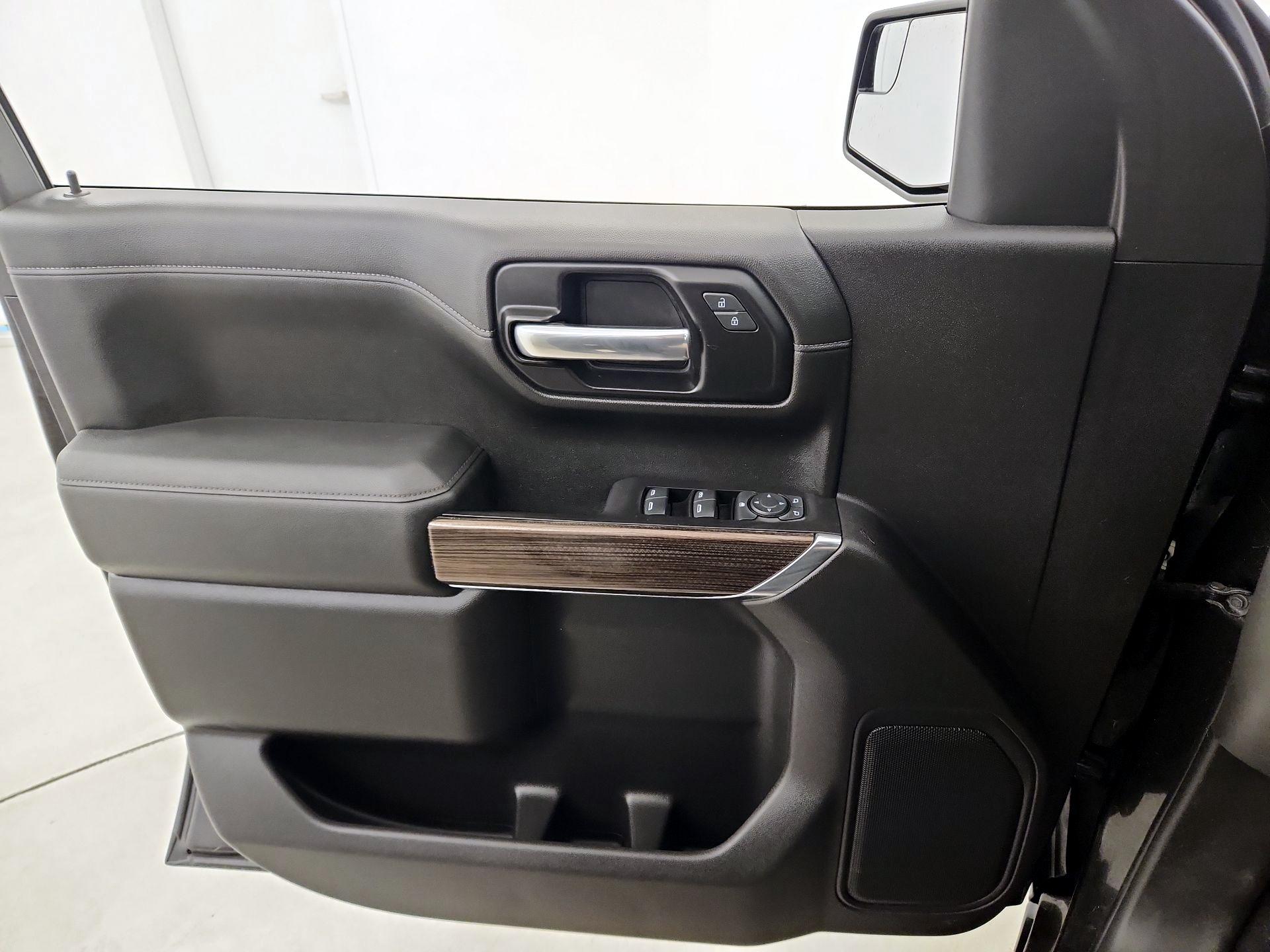 Thumbnail: 2020 Chevrolet Silverado 1500 - 12