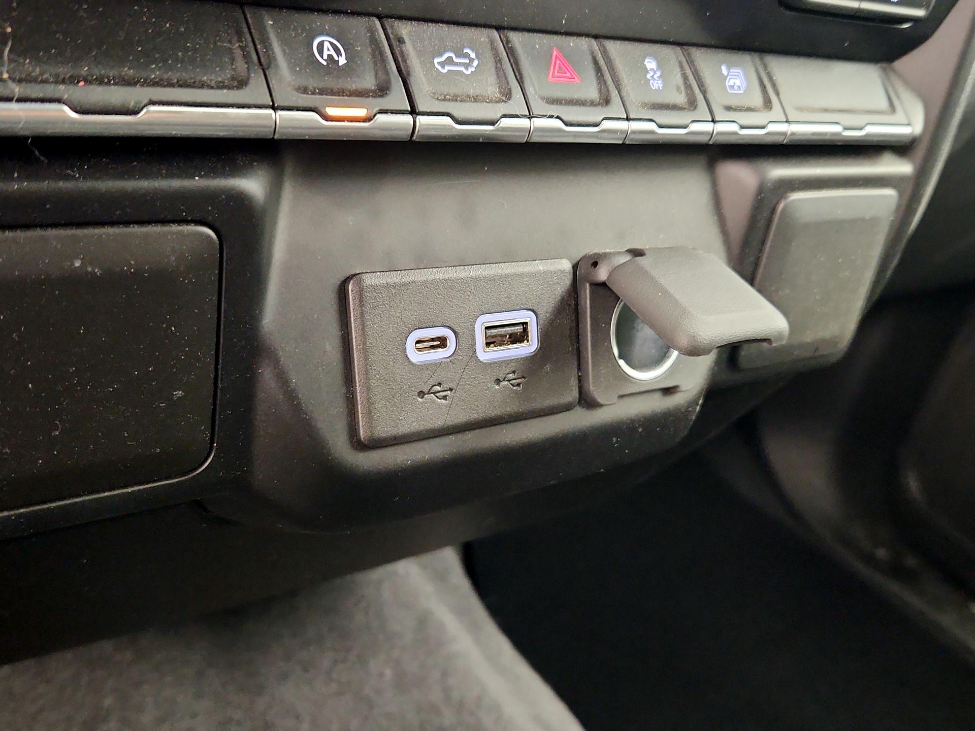 Thumbnail: 2020 Chevrolet Silverado 1500 - 18