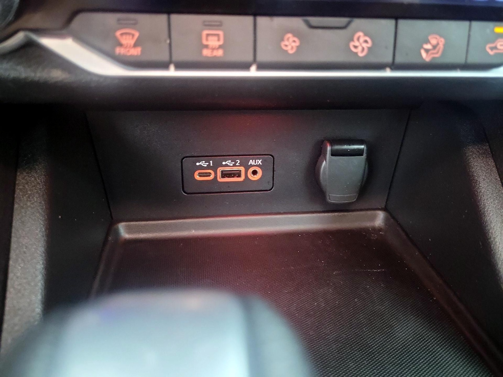 2023 Nissan Sentra SV - Photo 17