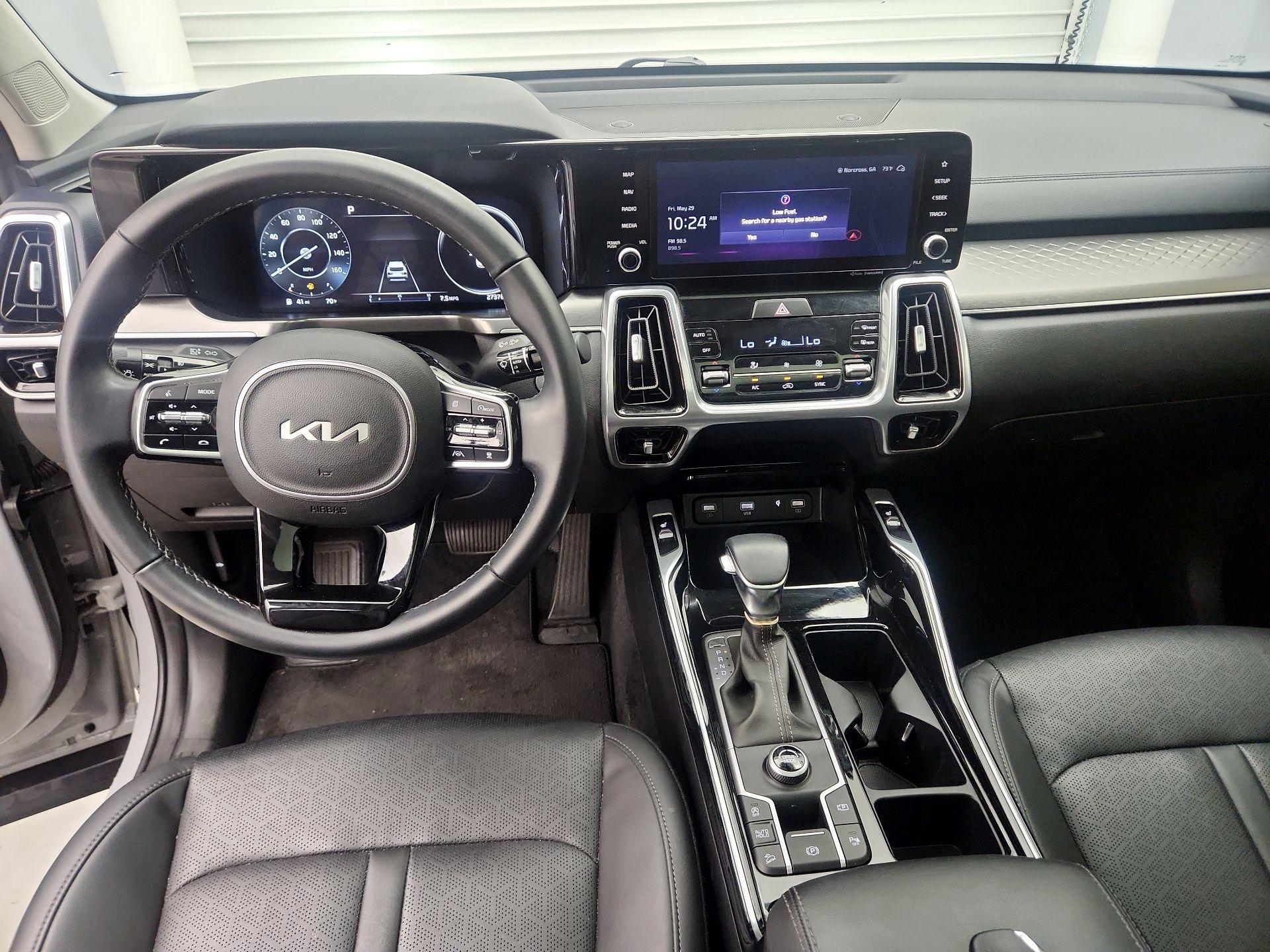Thumbnail: 2023 Kia Sorento - 9