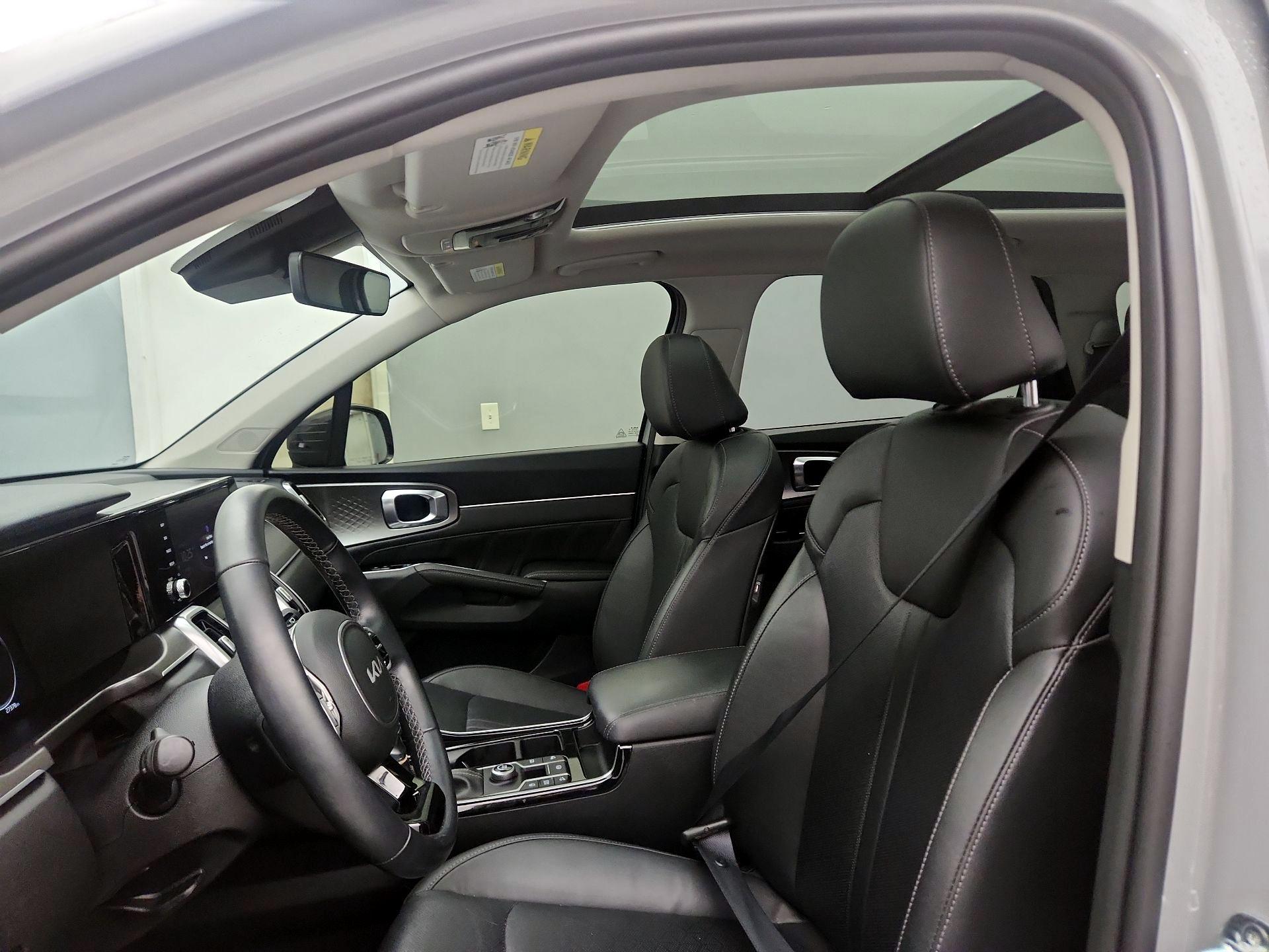 Thumbnail: 2023 Kia Sorento - 20