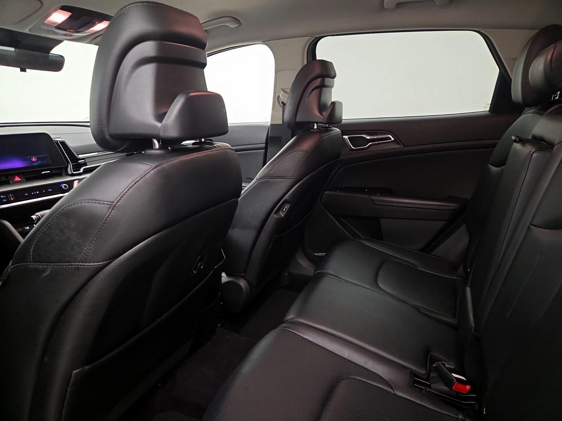 Thumbnail: 2023 Kia Sportage - 17