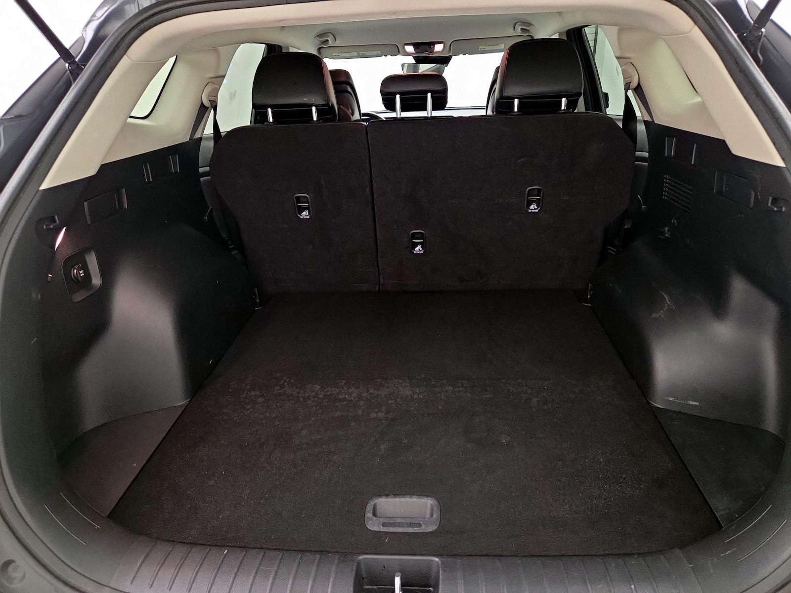 2023 Kia Sportage EX - Photo 19