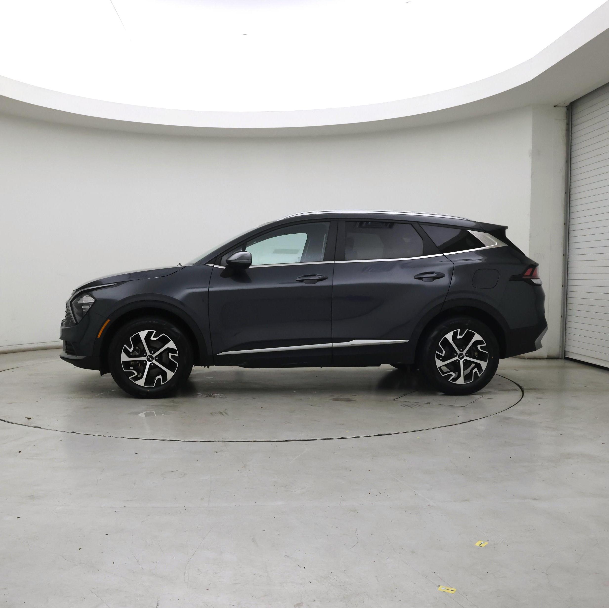 Thumbnail: 2023 Kia Sportage - 3
