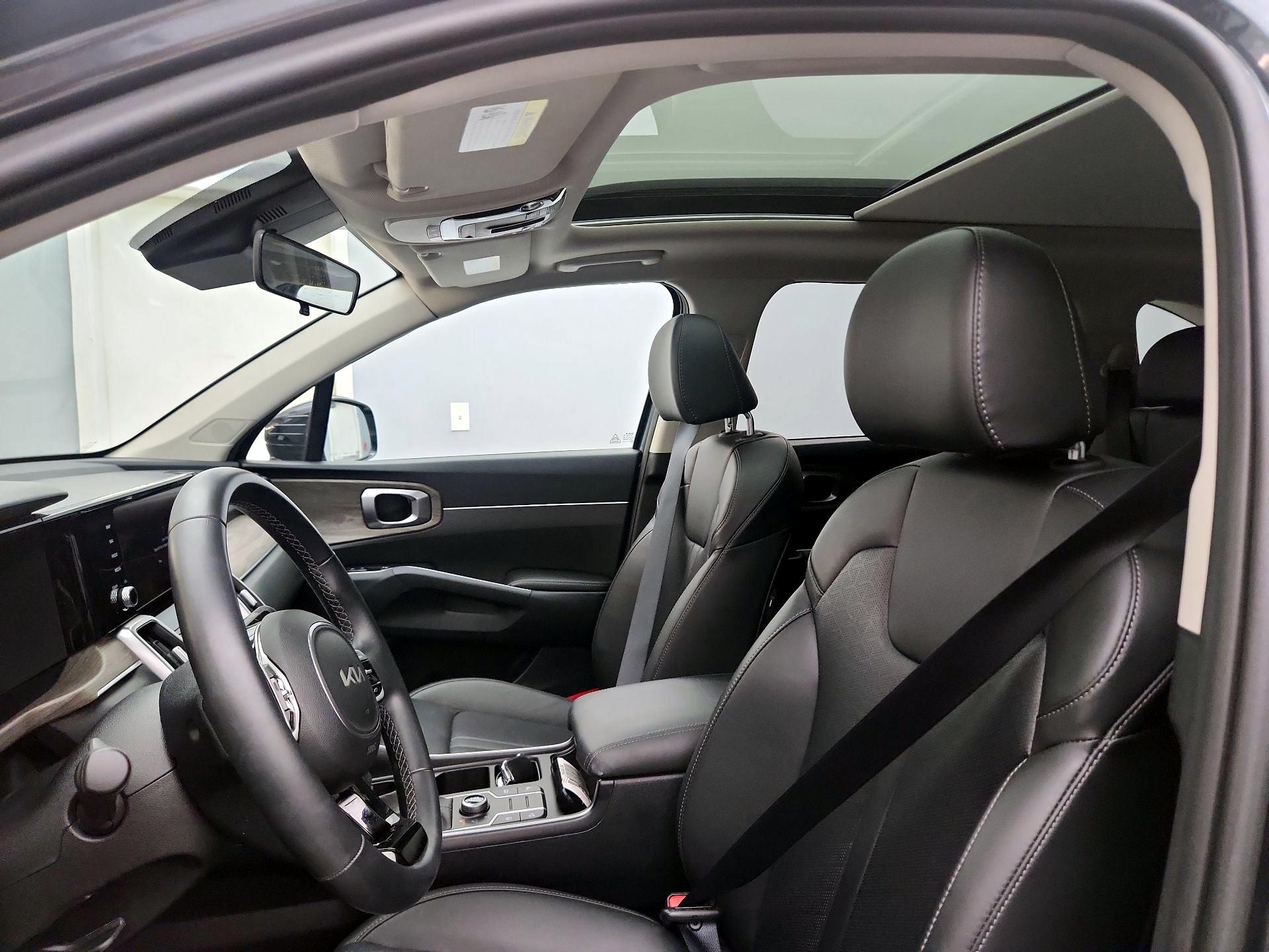 Thumbnail: 2023 Kia Sorento - 20