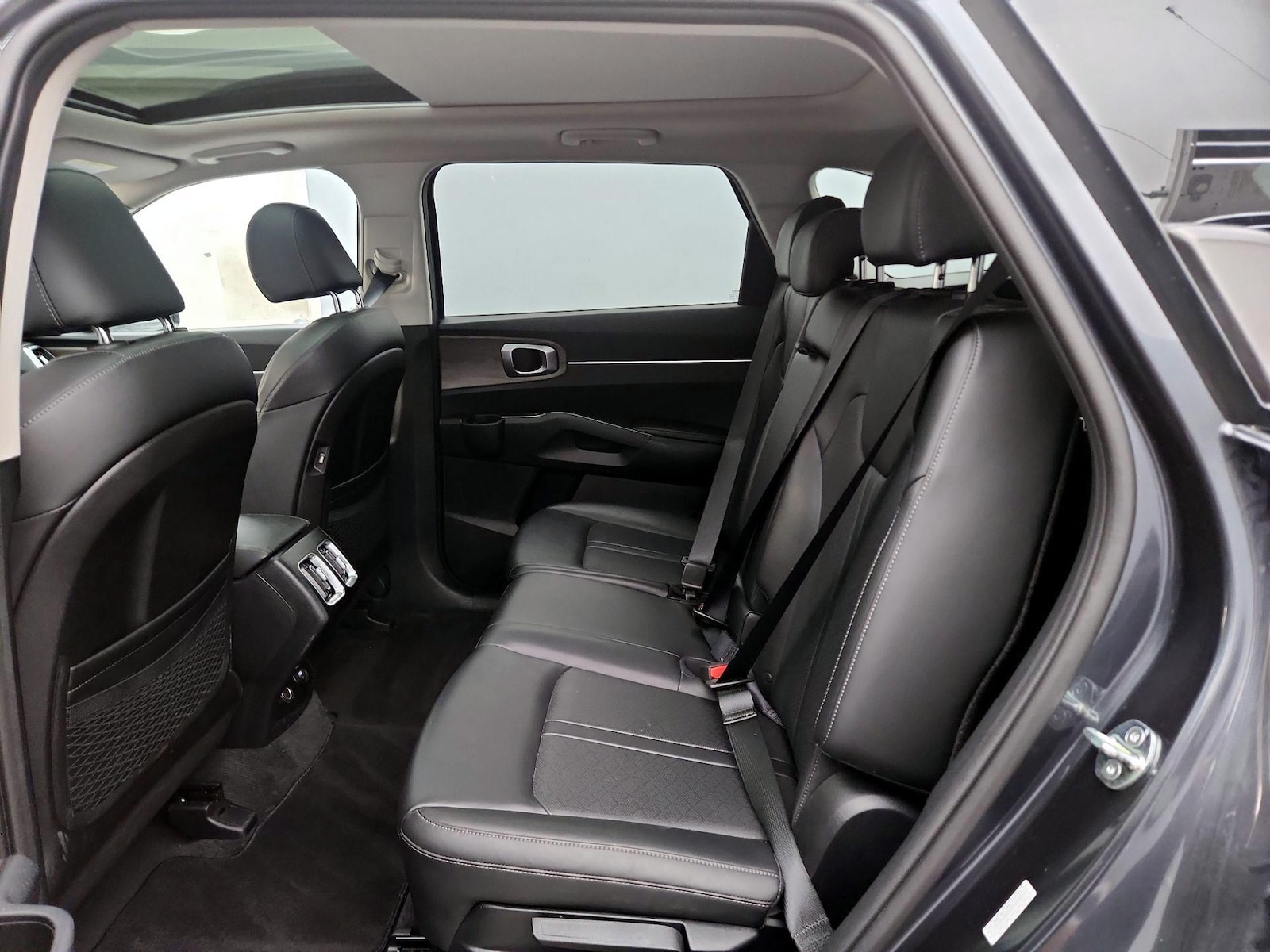 2023 Kia Sorento X-Line S - Photo 22