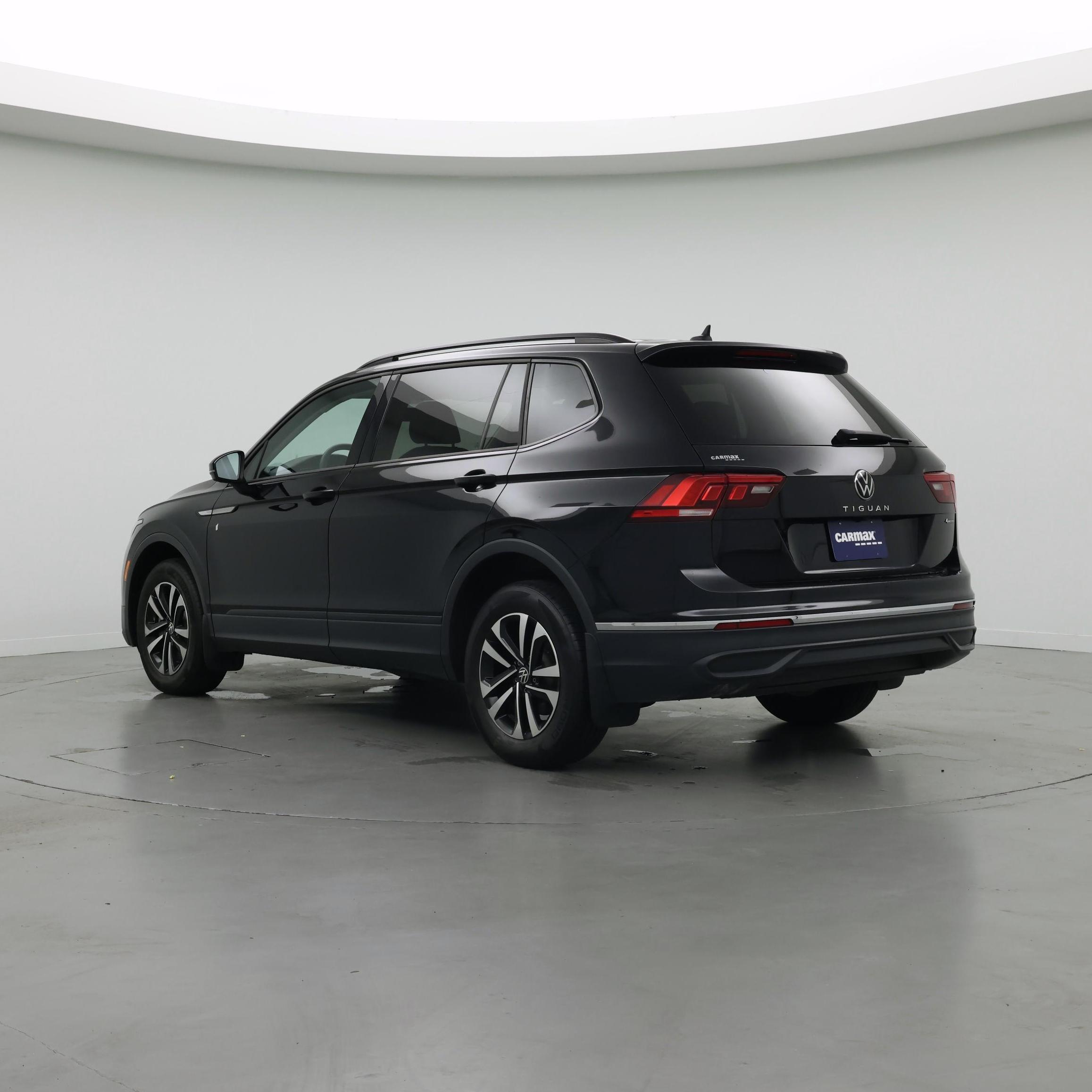 Thumbnail: 2022 Volkswagen Tiguan - 2