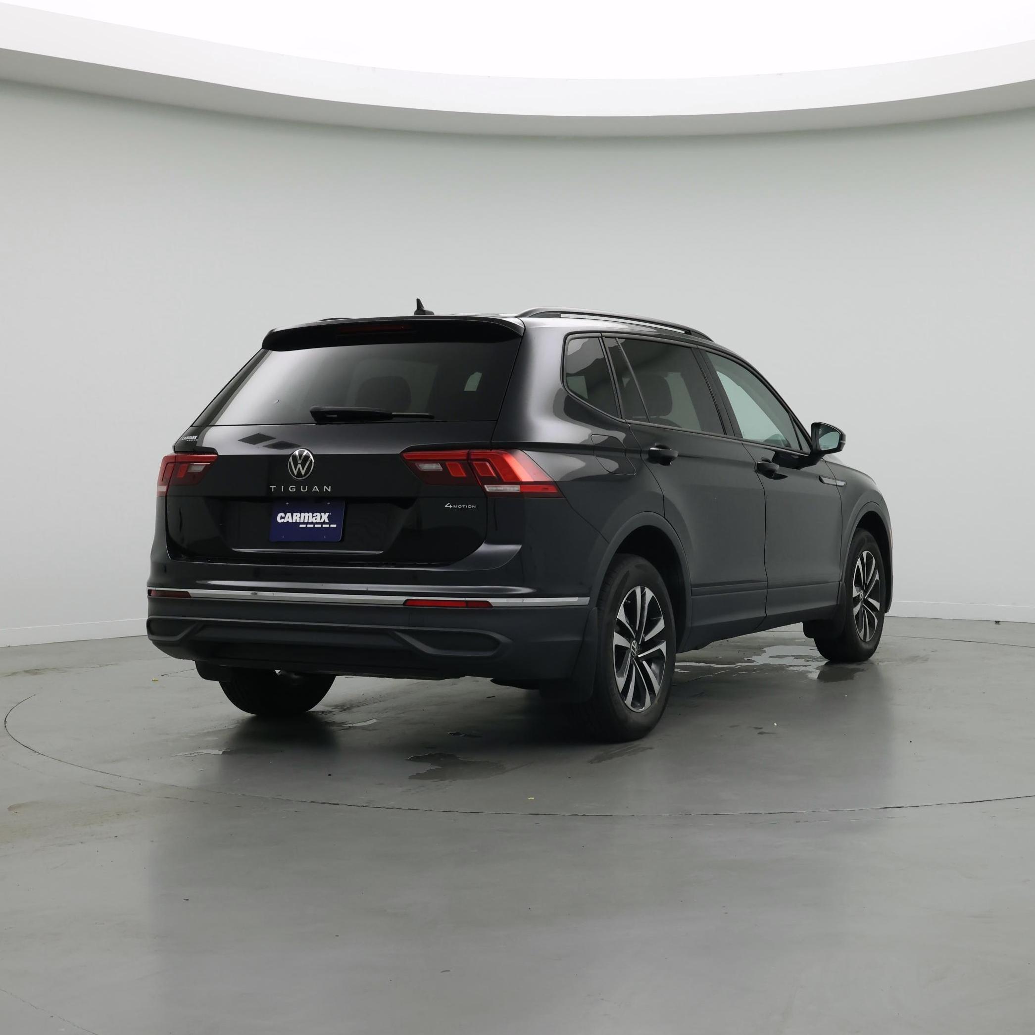Thumbnail: 2022 Volkswagen Tiguan - 8