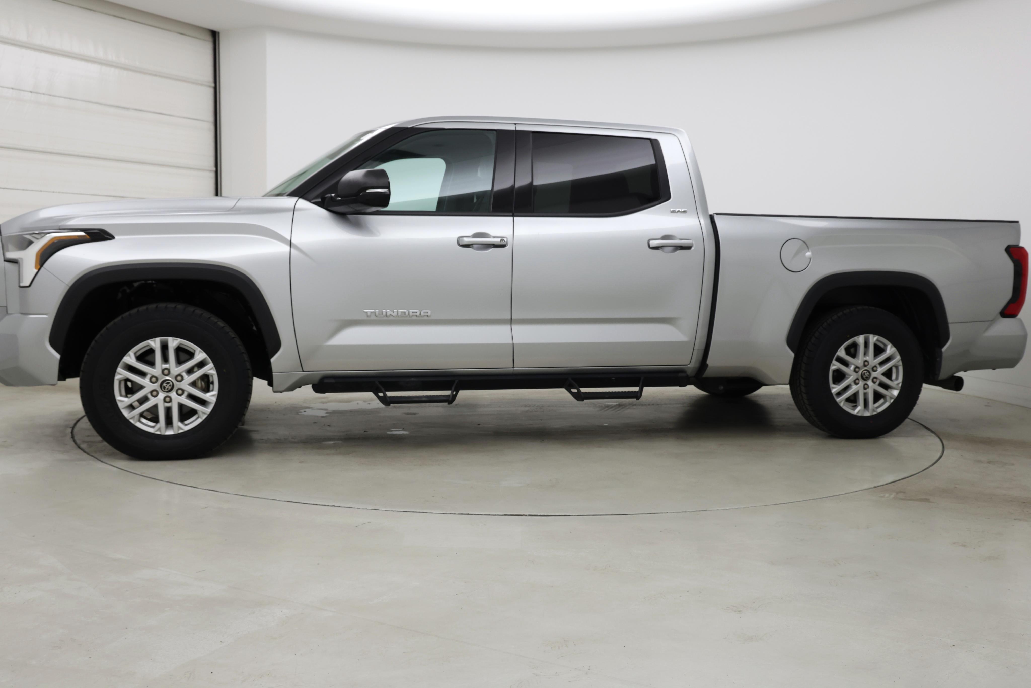 Thumbnail: 2022 Toyota Tundra - 3