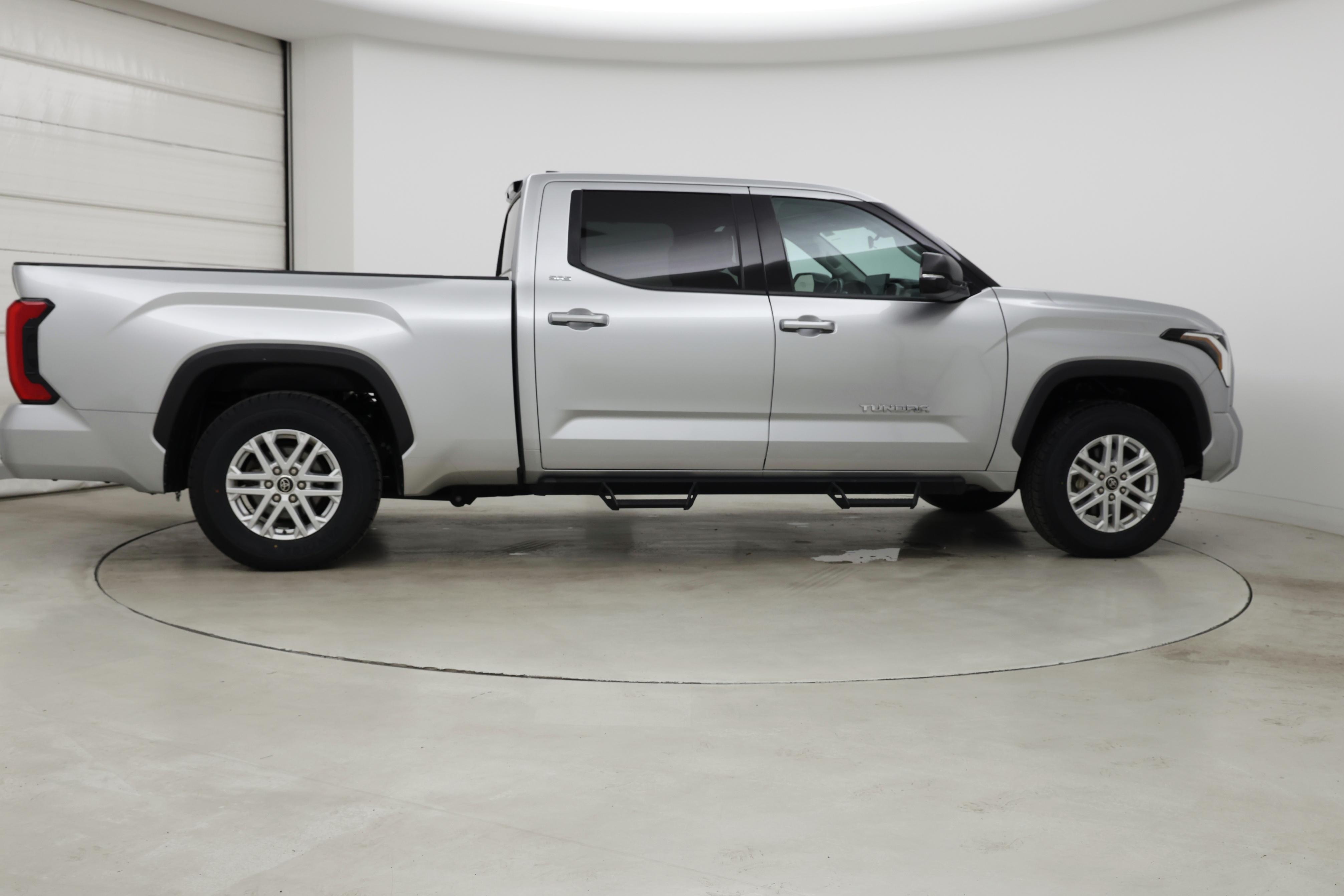 Thumbnail: 2022 Toyota Tundra - 7