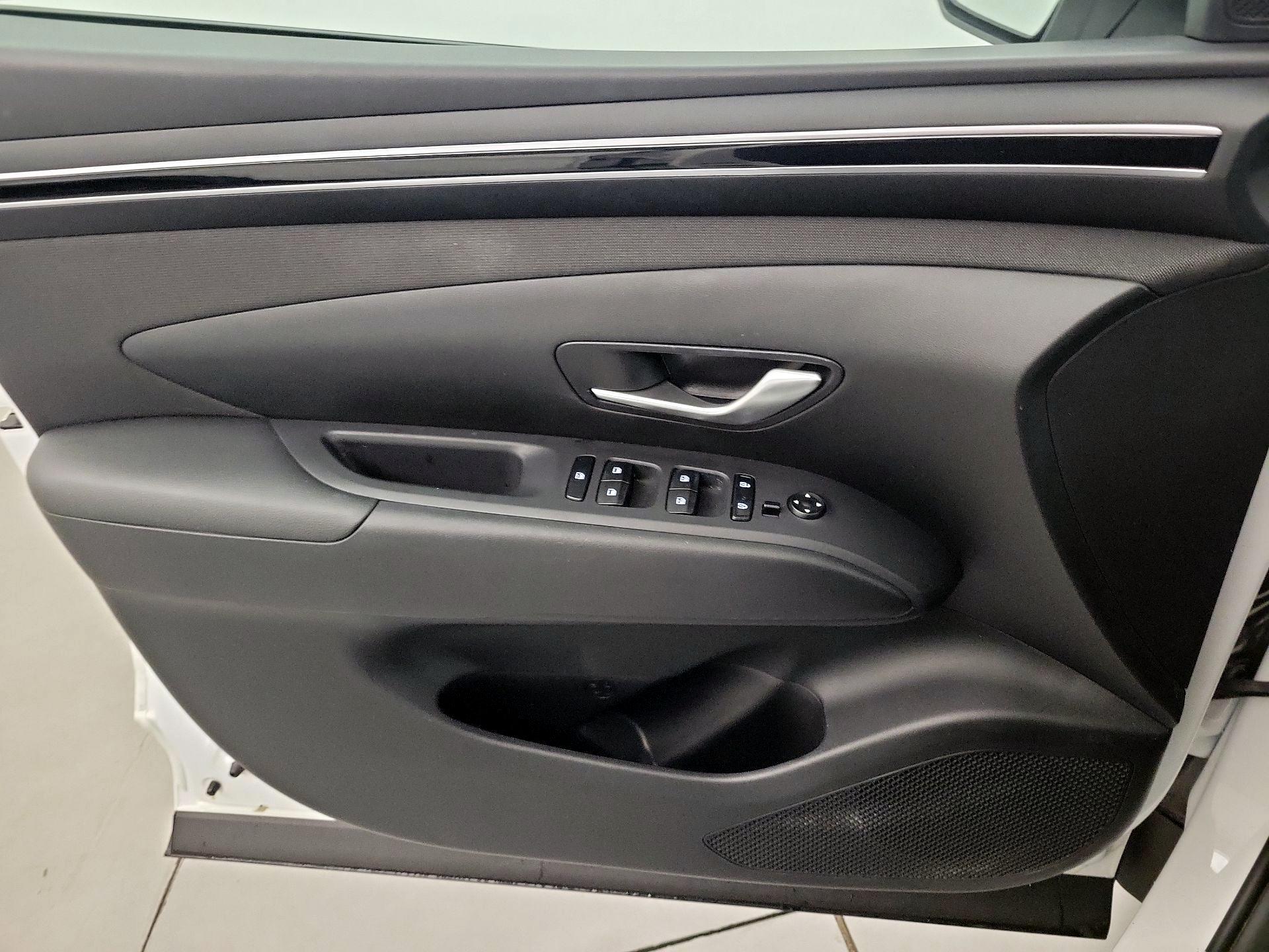 Thumbnail: 2023 Hyundai Tucson - 10