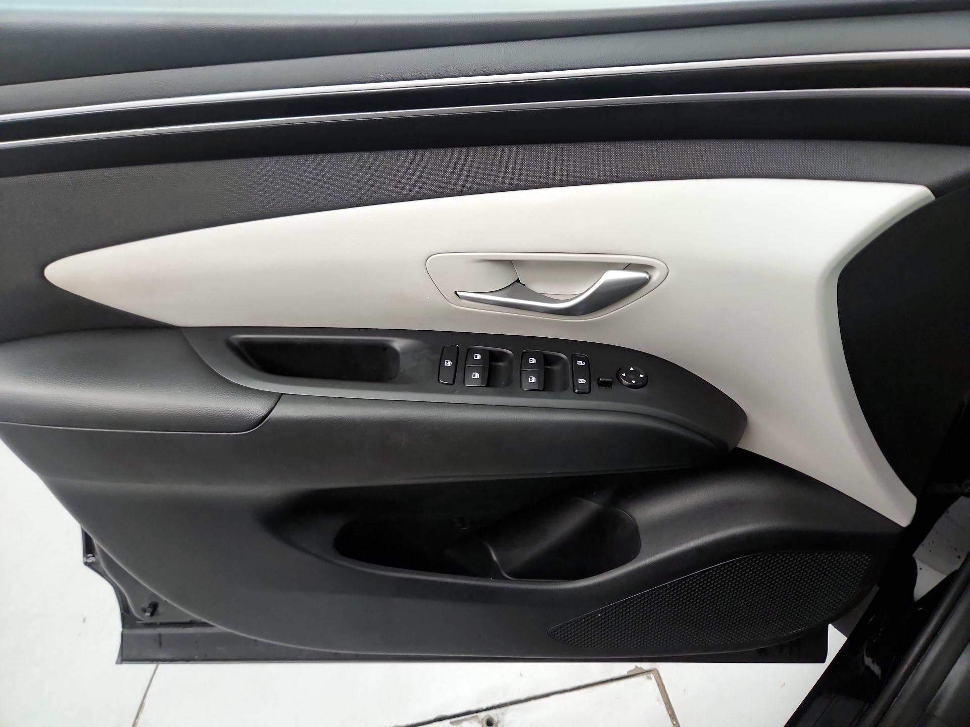 Thumbnail: 2023 Hyundai Tucson - 10